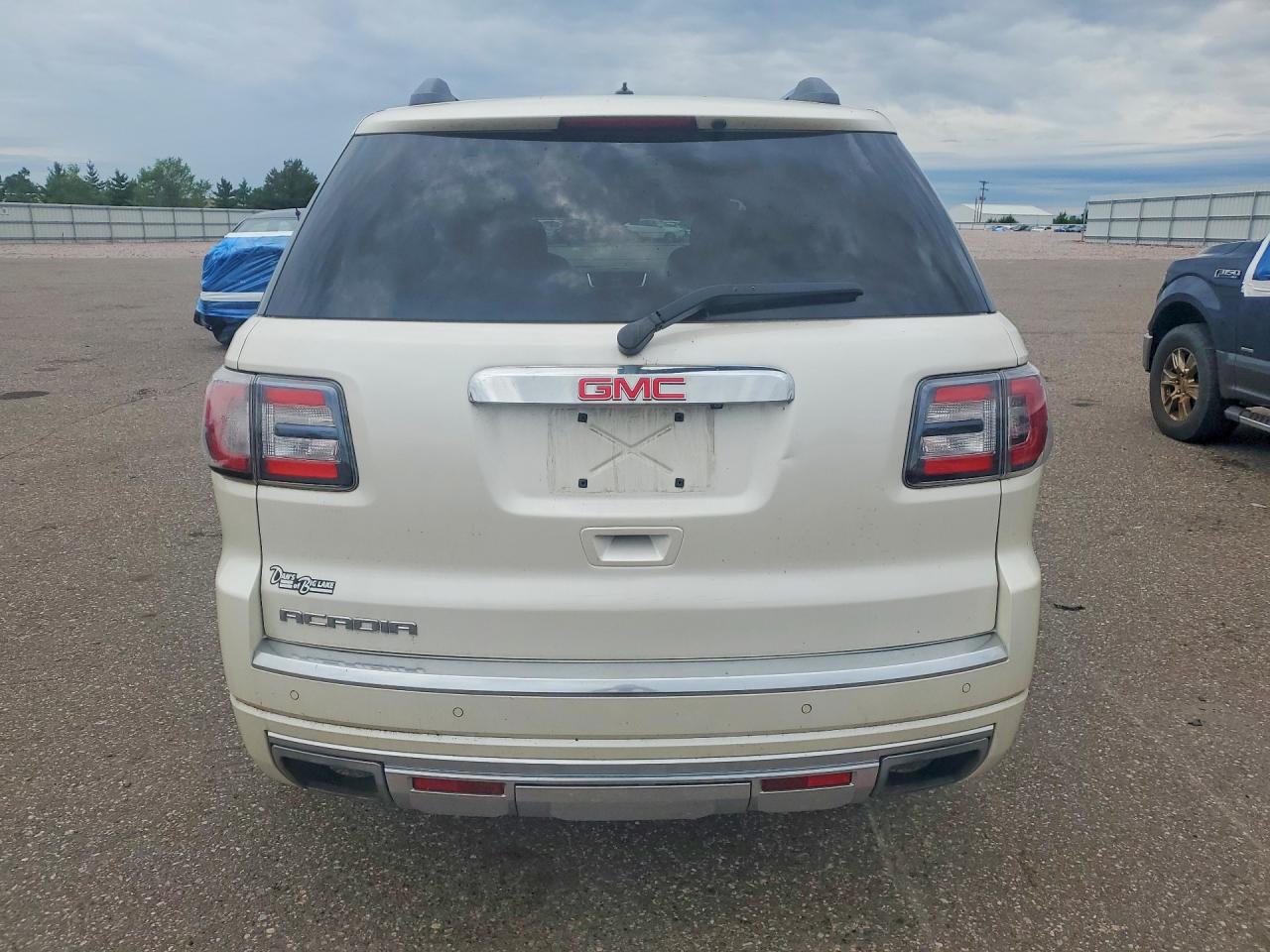 2015 Gmc Acadia Denali White vin: 1GKKRTKD1FJ144647