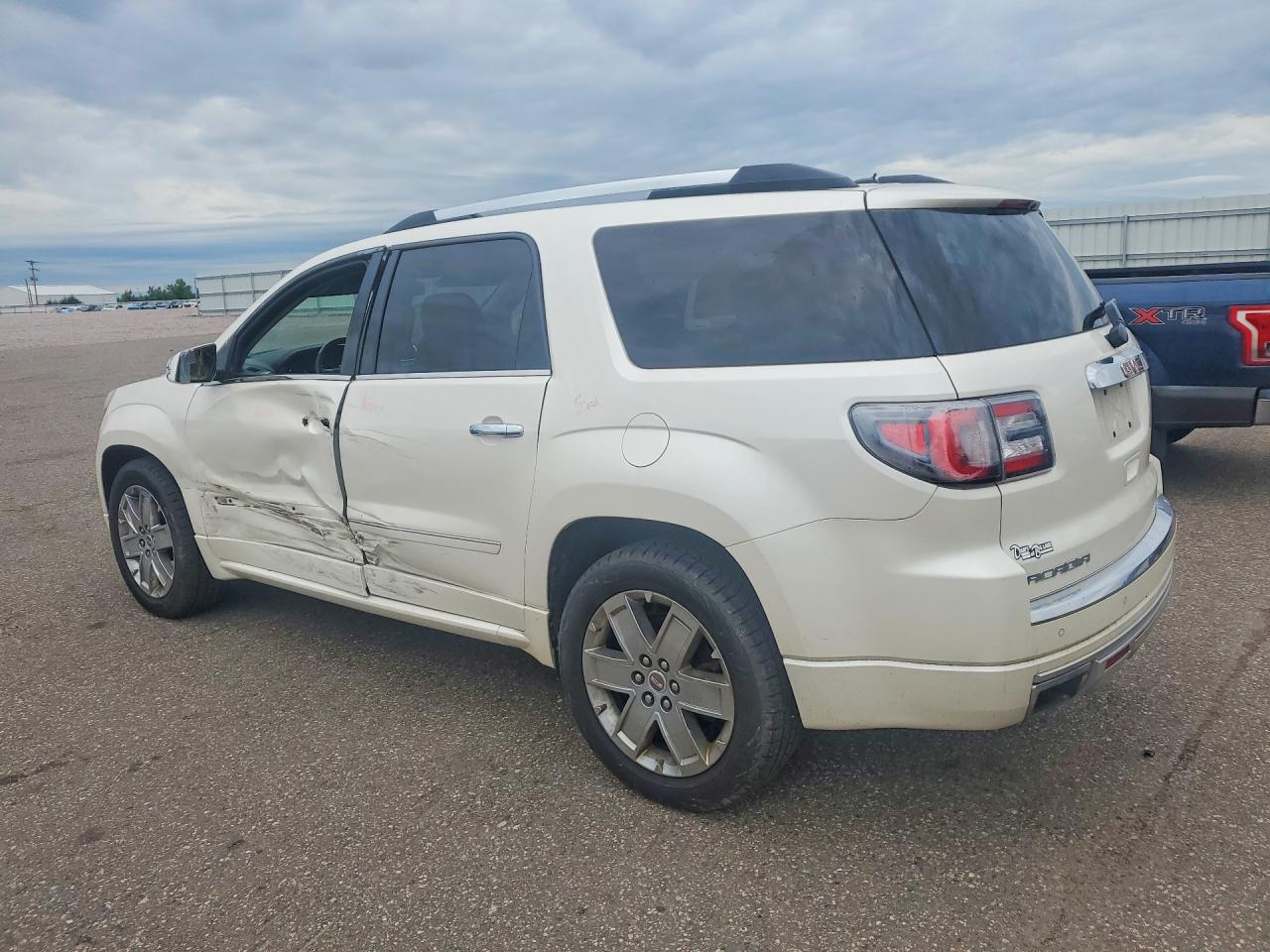 2015 Gmc Acadia Denali White vin: 1GKKRTKD1FJ144647