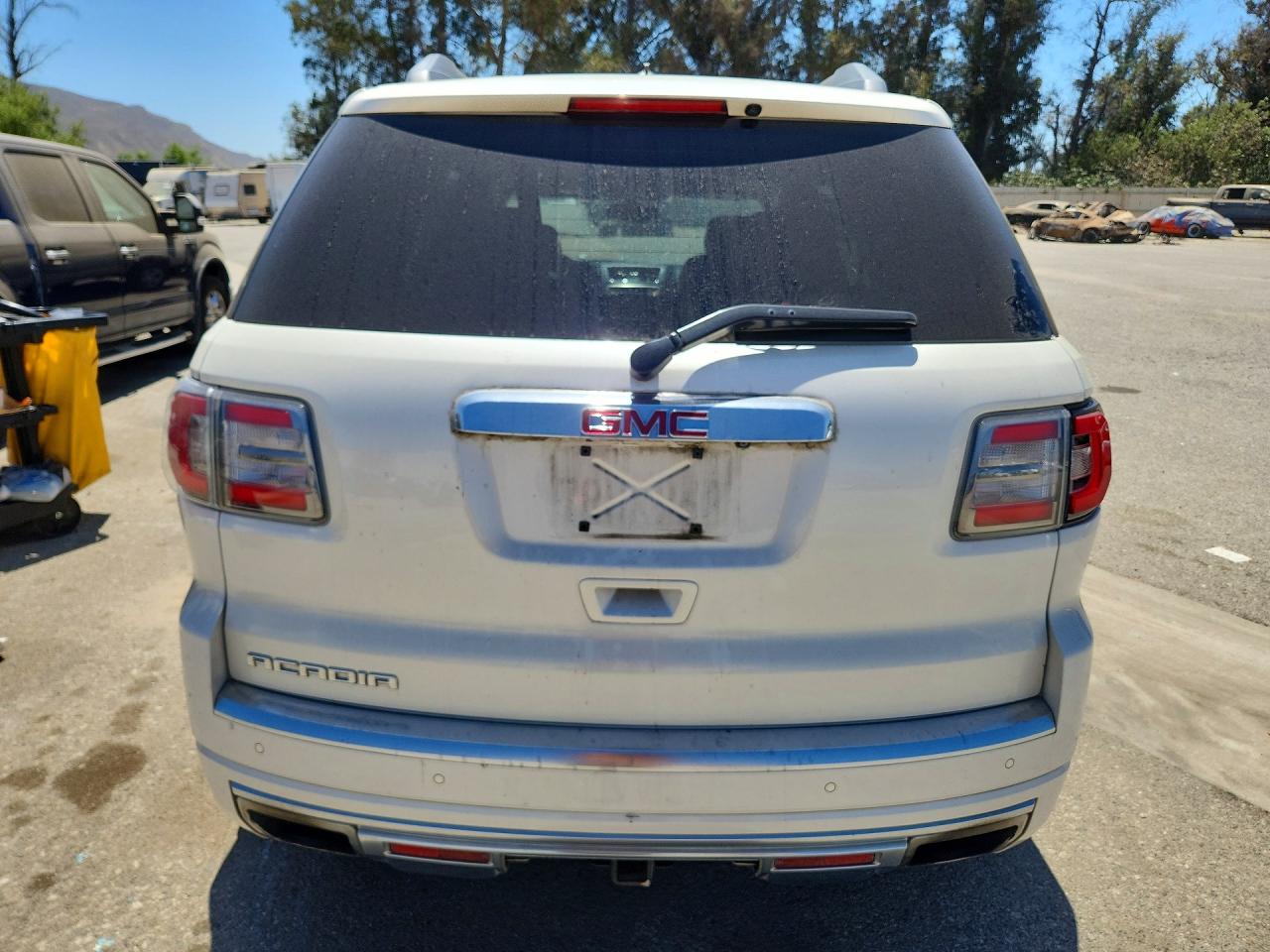 2013 Gmc Acadia Denali White vin: 1GKKRTKD2DJ237853