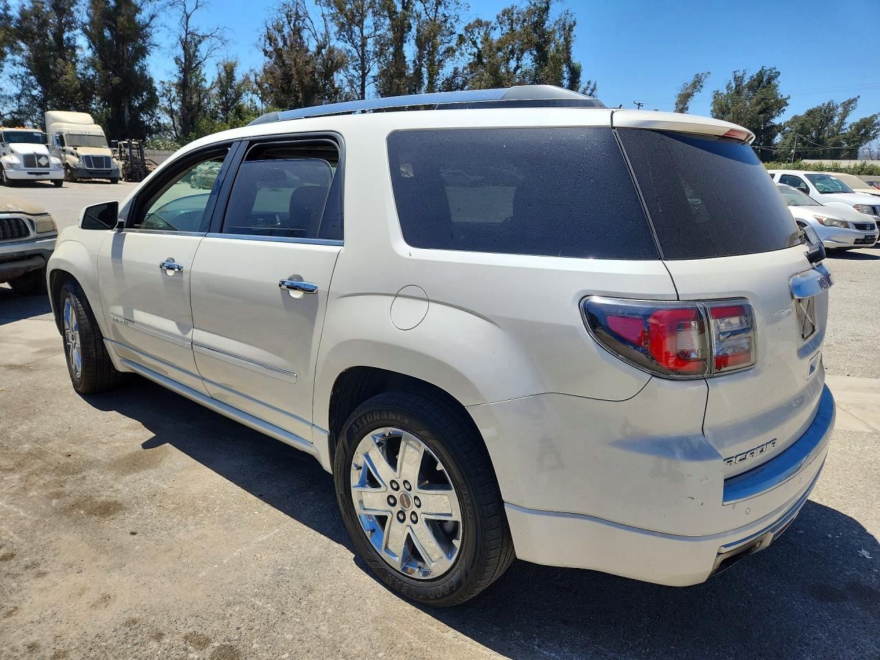 2013 Gmc Acadia Denali White vin: 1GKKRTKD2DJ237853