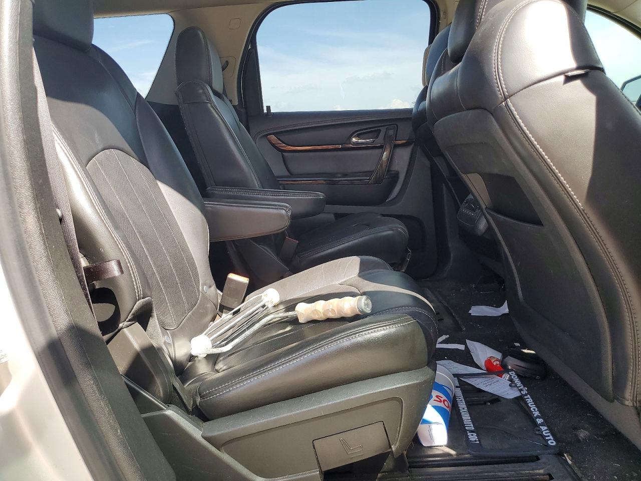 2014 Gmc Acadia Denali Silver vin: 1GKKRTKD2EJ151752