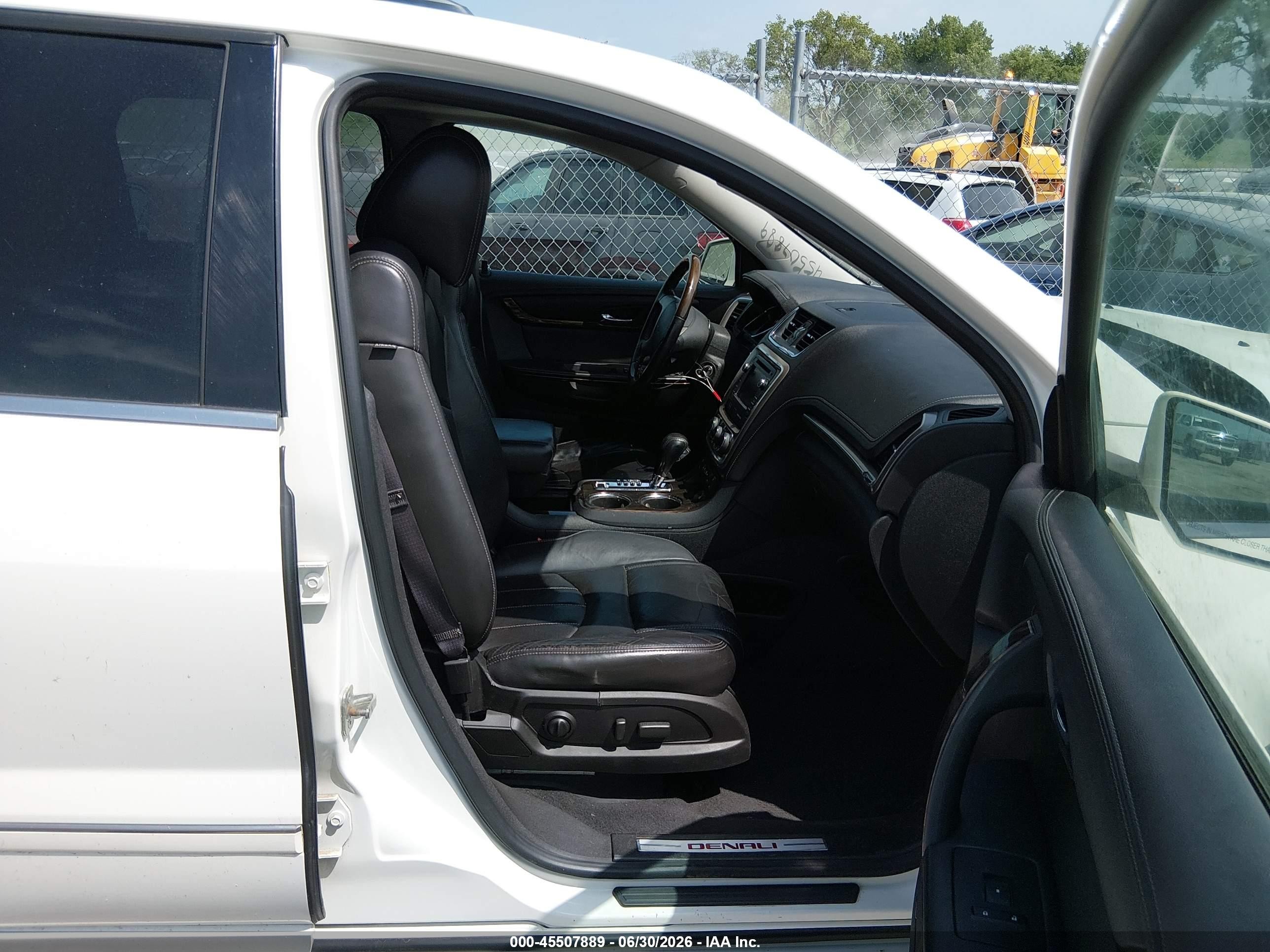 2013 Gmc Acadia Denali White vin: 1GKKRTKD3DJ100162