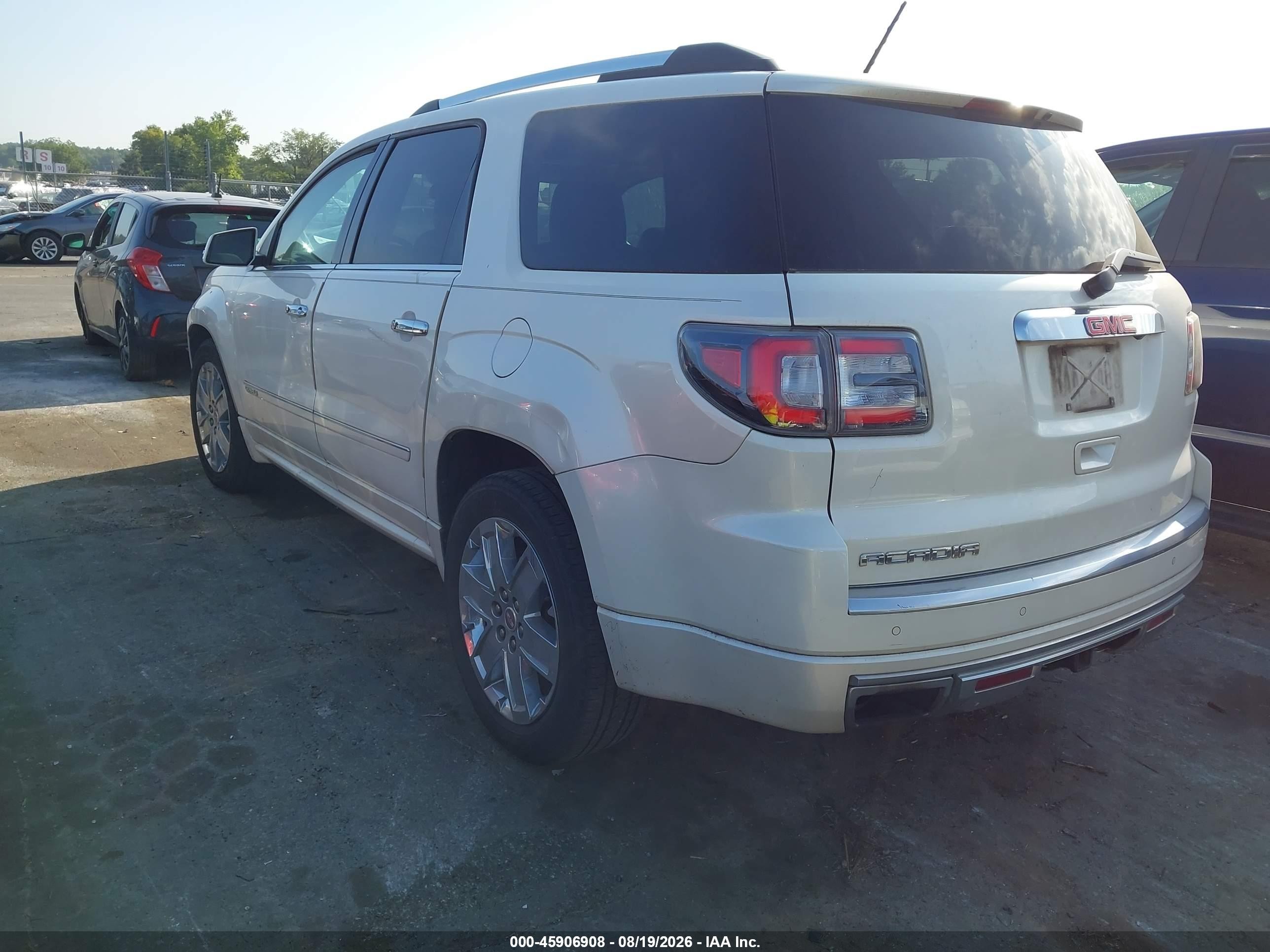 2015 Gmc Acadia Denali Cream vin: 1GKKRTKD3FJ243387