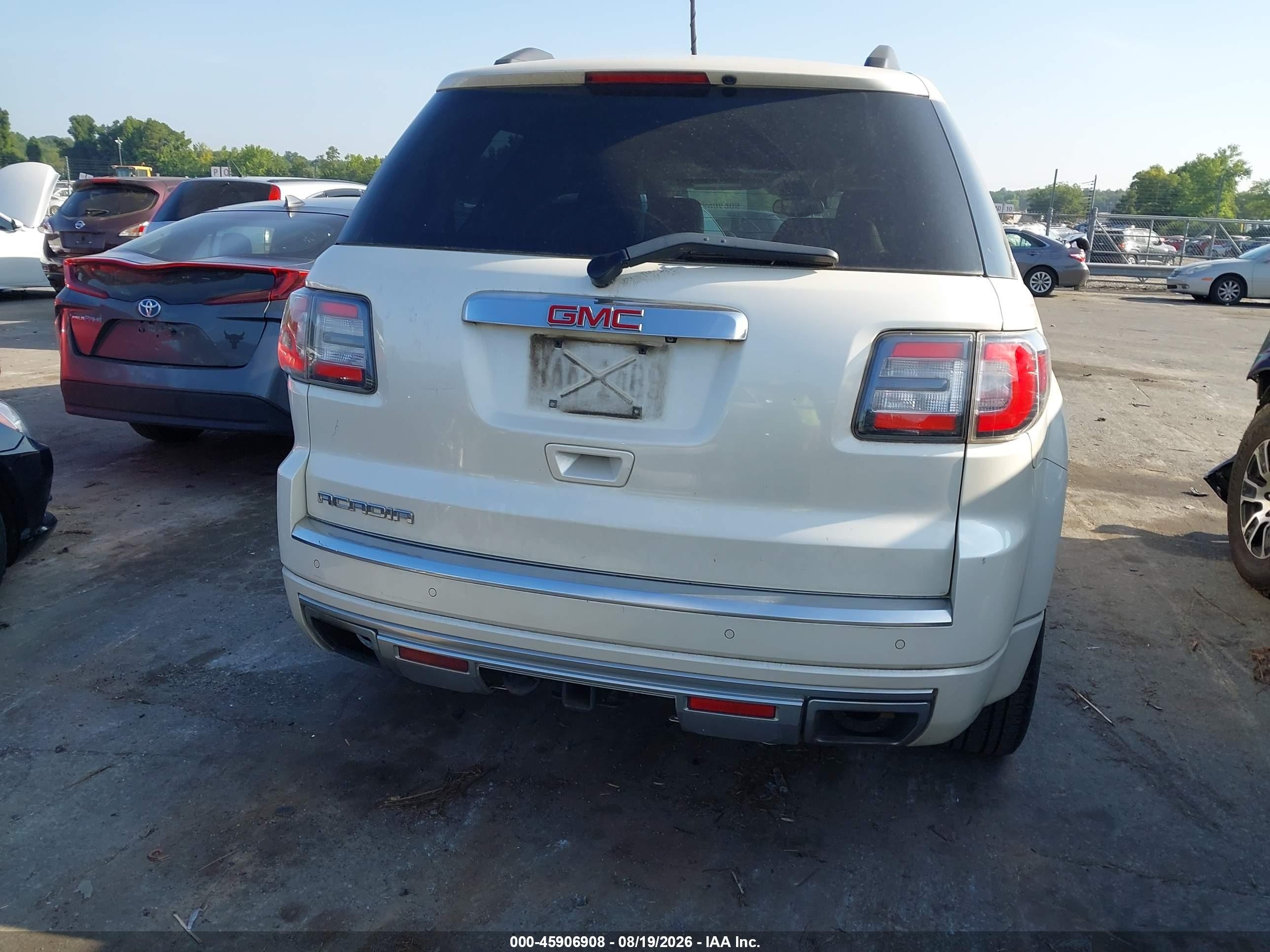 2015 Gmc Acadia Denali Cream vin: 1GKKRTKD3FJ243387