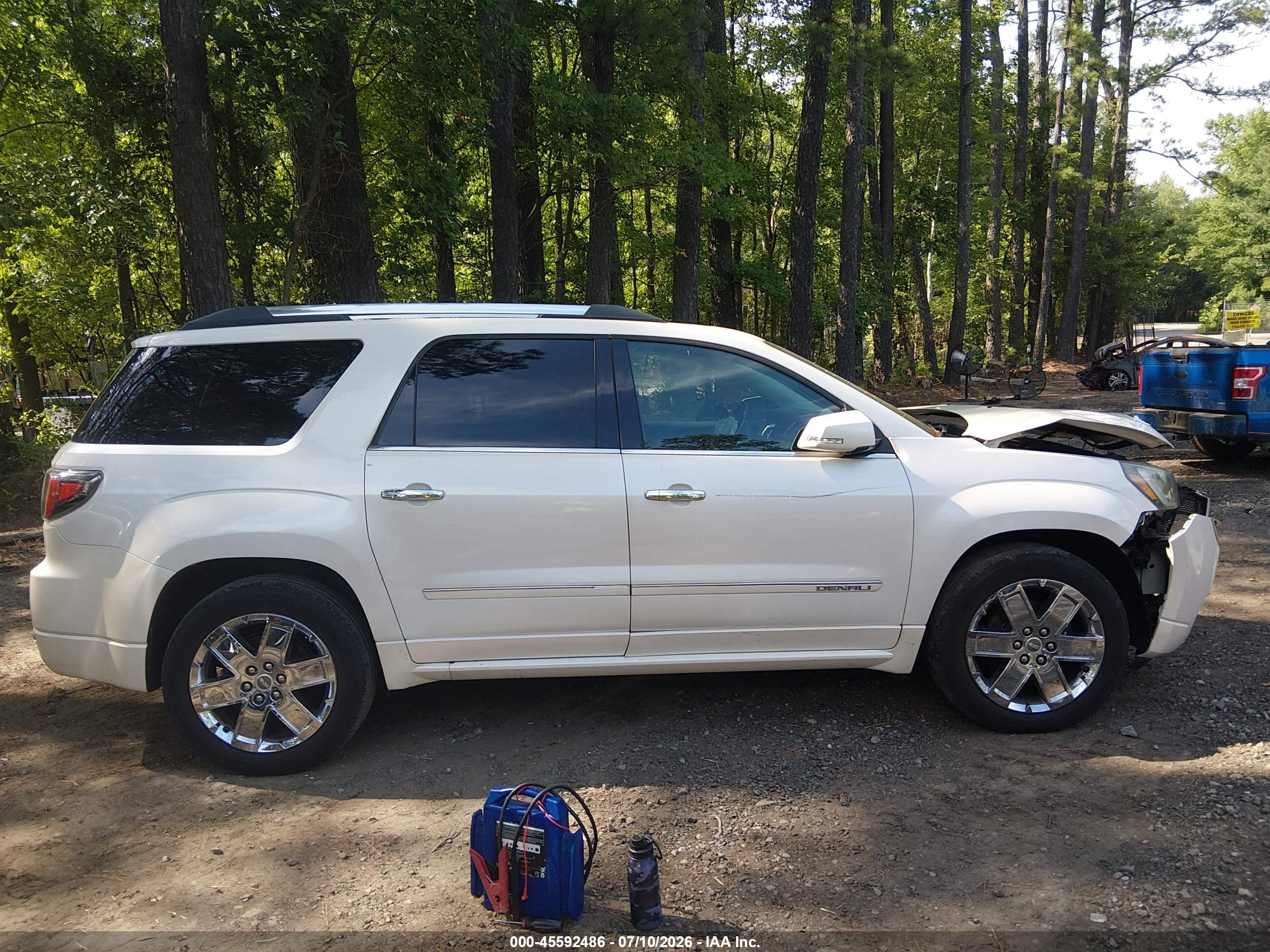 2013 Gmc Acadia Denali White vin: 1GKKRTKD7DJ229196