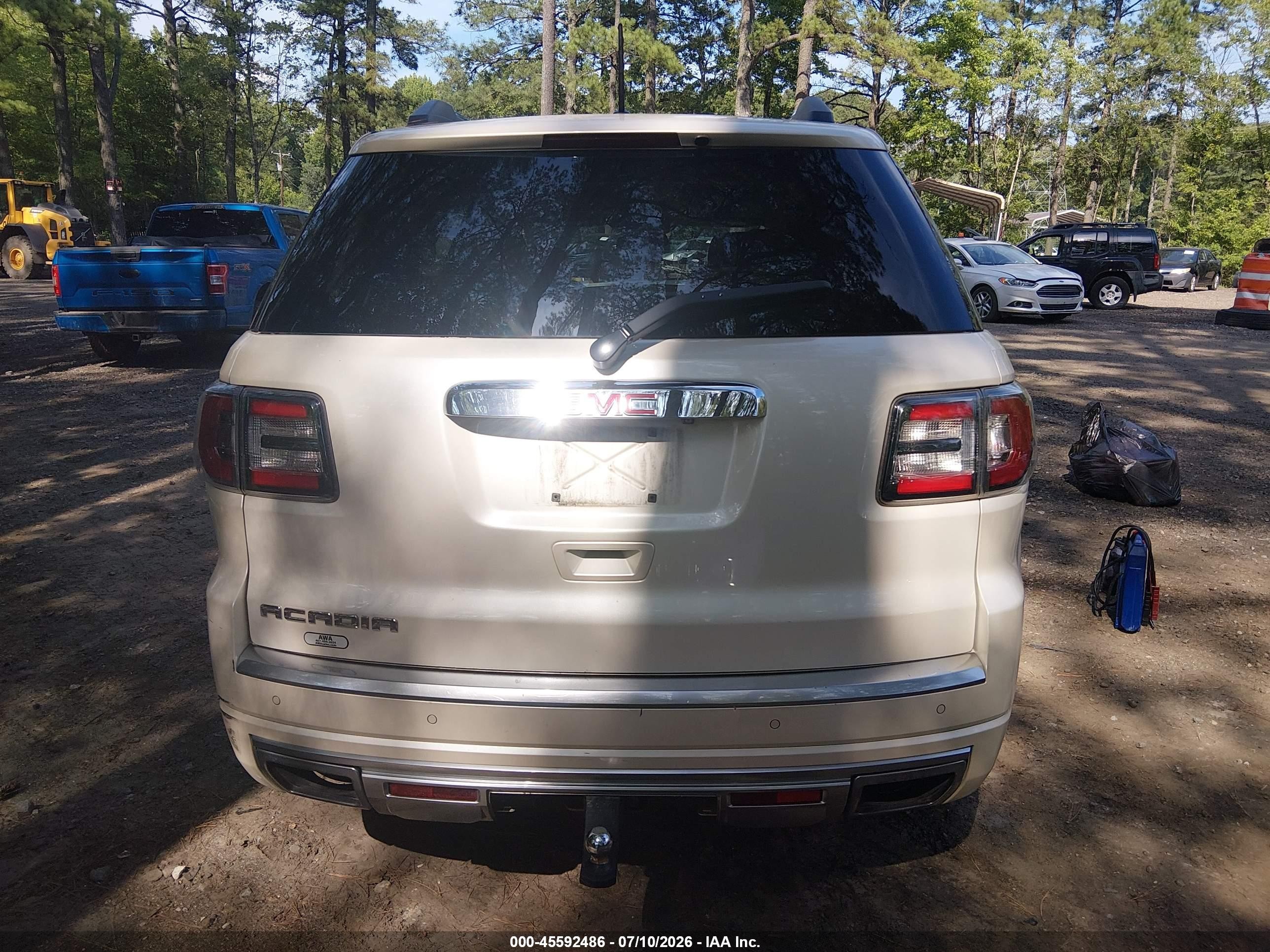 2013 Gmc Acadia Denali White vin: 1GKKRTKD7DJ229196