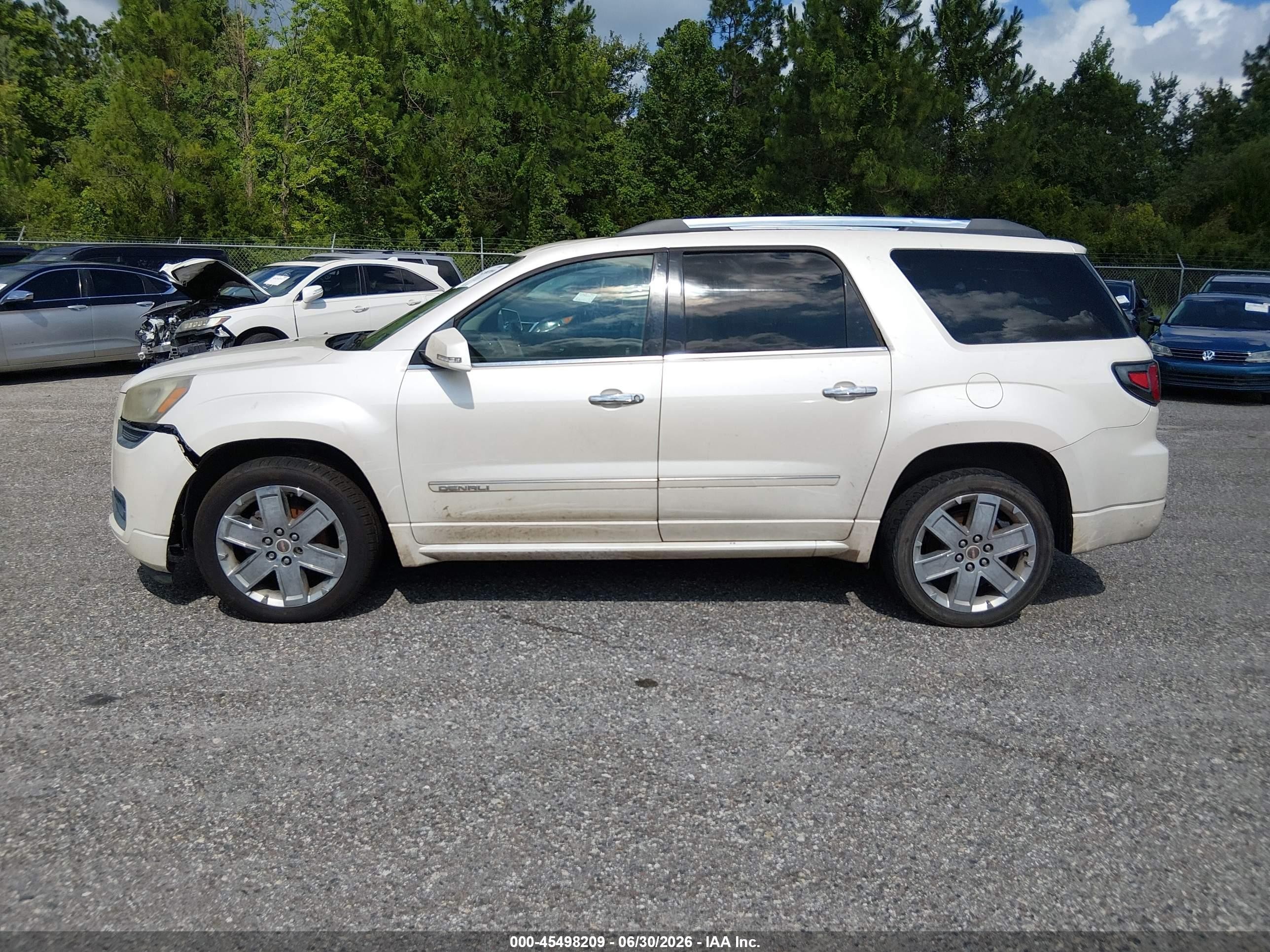 2013 Gmc Acadia Denali White vin: 1GKKRTKD8DJ182423