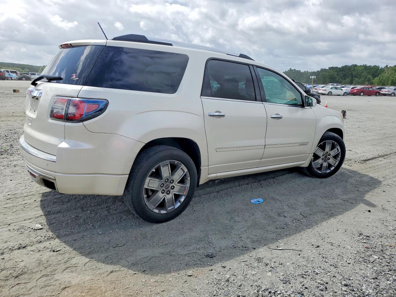2013 Gmc Acadia Denali White vin: 1GKKRTKD8DJ215324