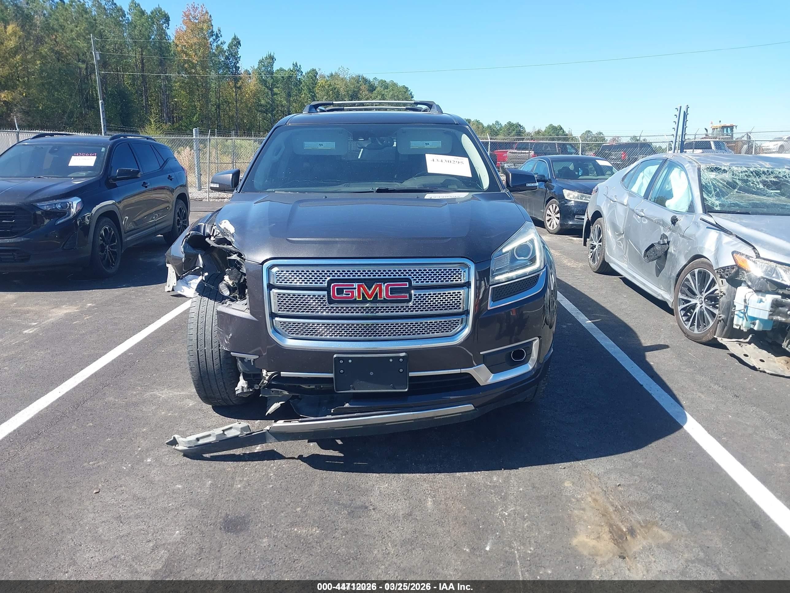 2014 Gmc Acadia Denali Champagne vin: 1GKKRTKD9EJ202762