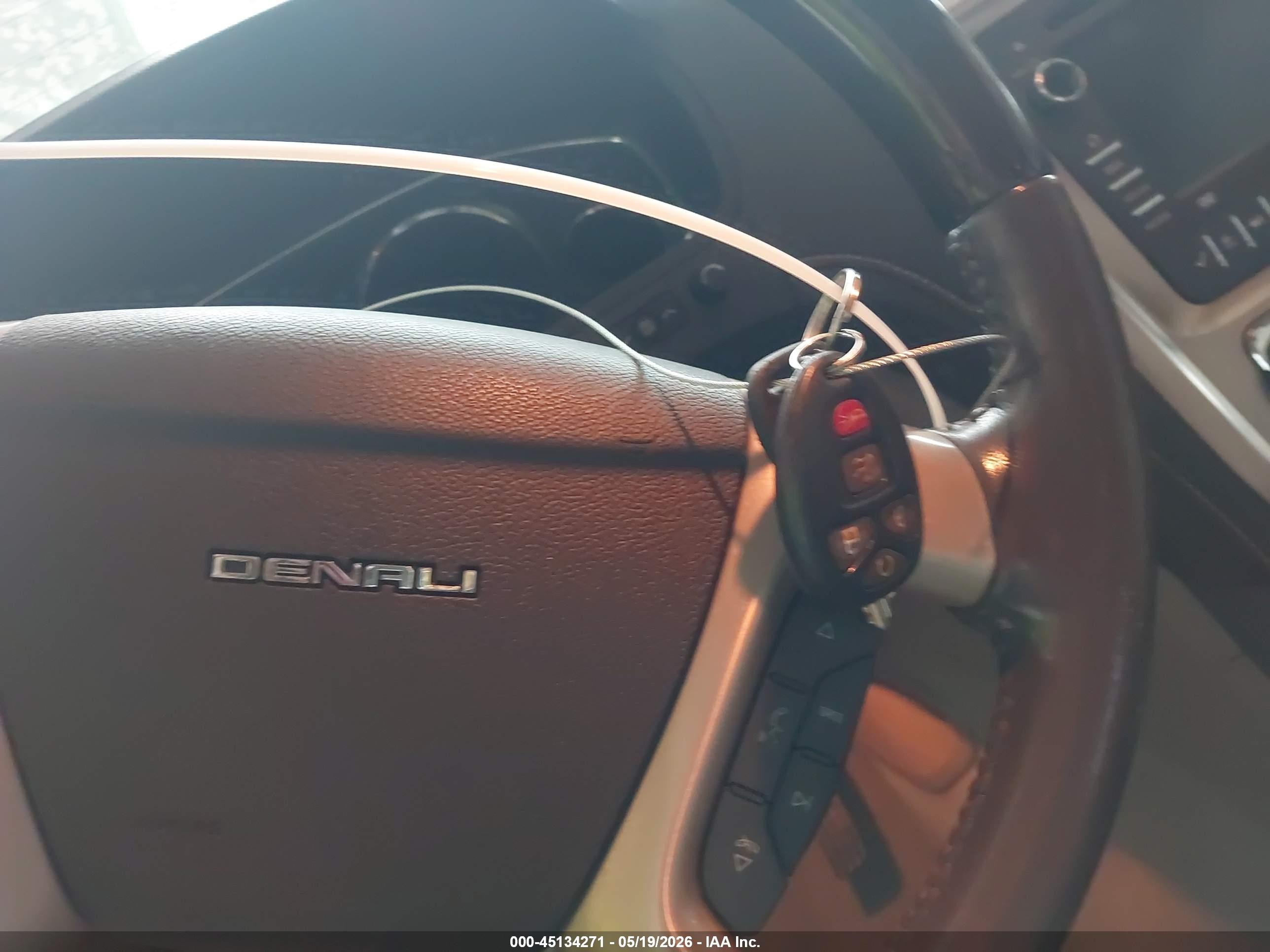 2014 Gmc Acadia Denali White vin: 1GKKRTKDXEJ220431