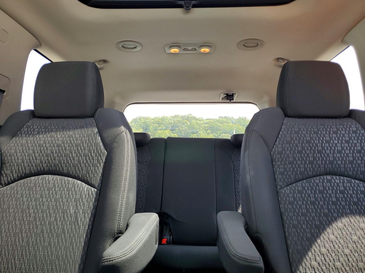 2012 Gmc Acadia Sle Silver vin: 1GKKVPED3CJ225904