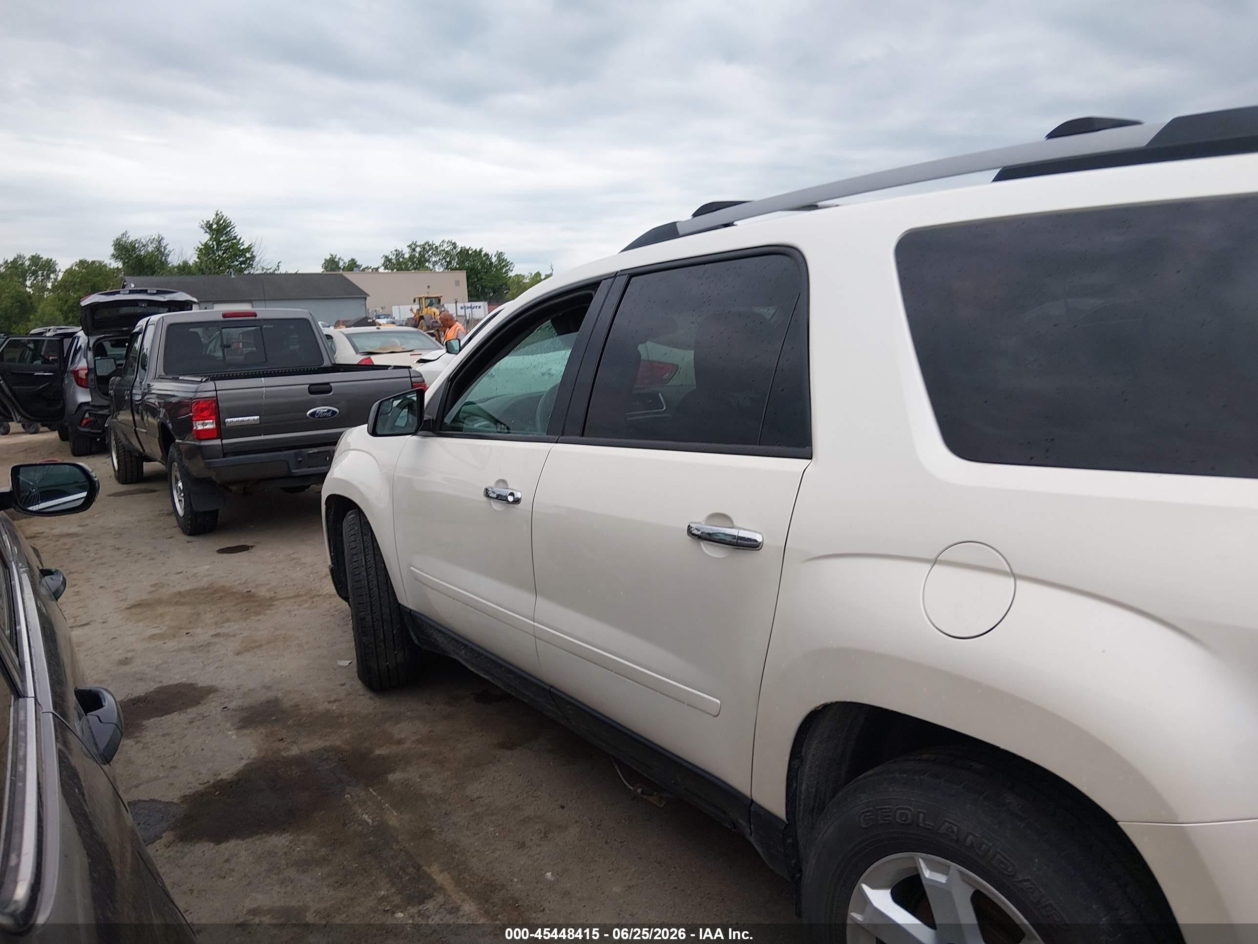 2014 Gmc Acadia Sle-2 White vin: 1GKKVPKD1EJ212950