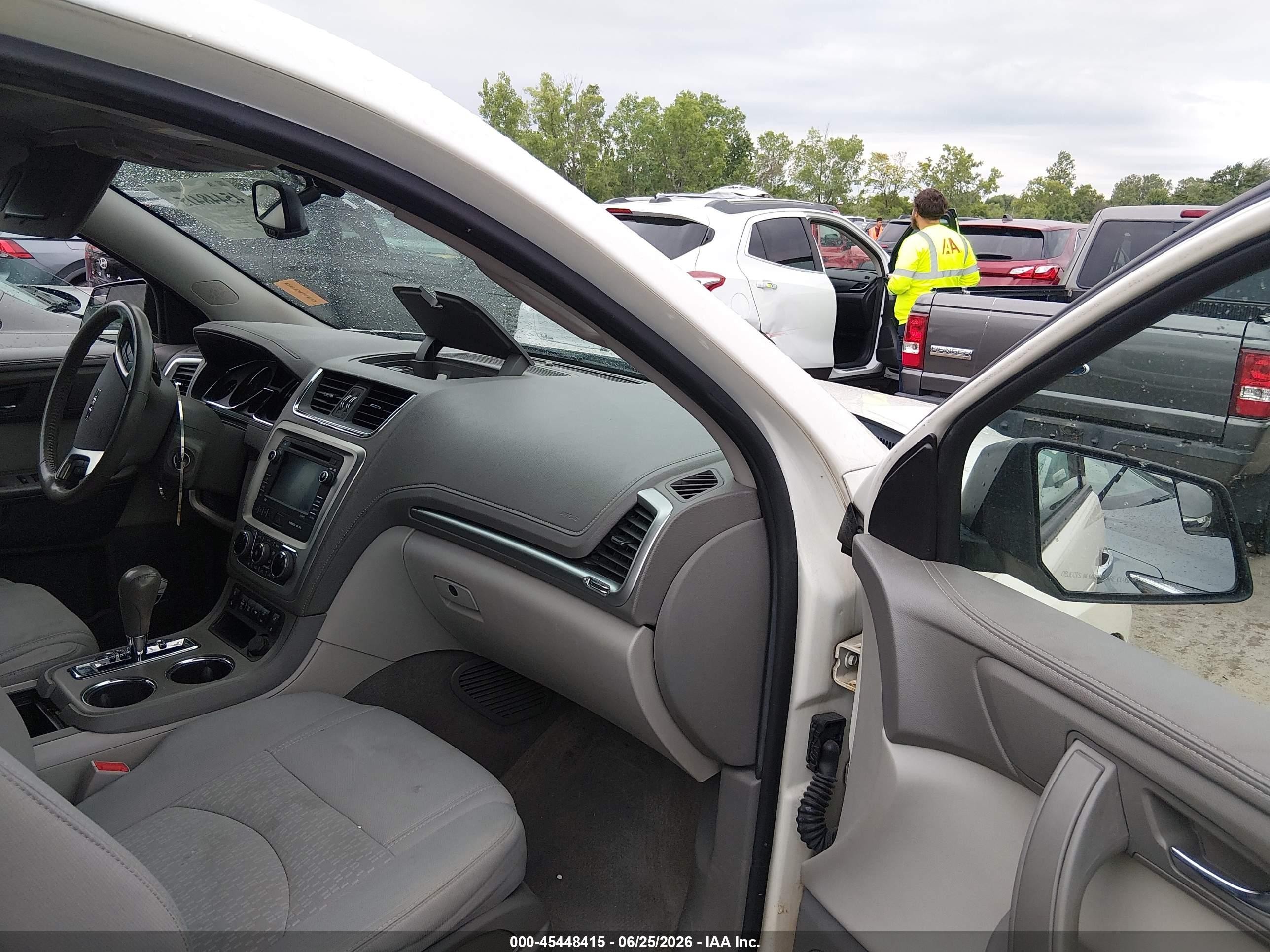 2014 Gmc Acadia Sle-2 White vin: 1GKKVPKD1EJ212950