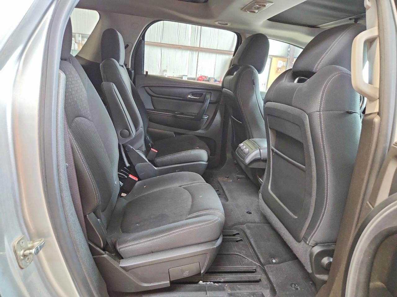 2014 Gmc Acadia Sle Silver vin: 1GKKVPKD1EJ319318