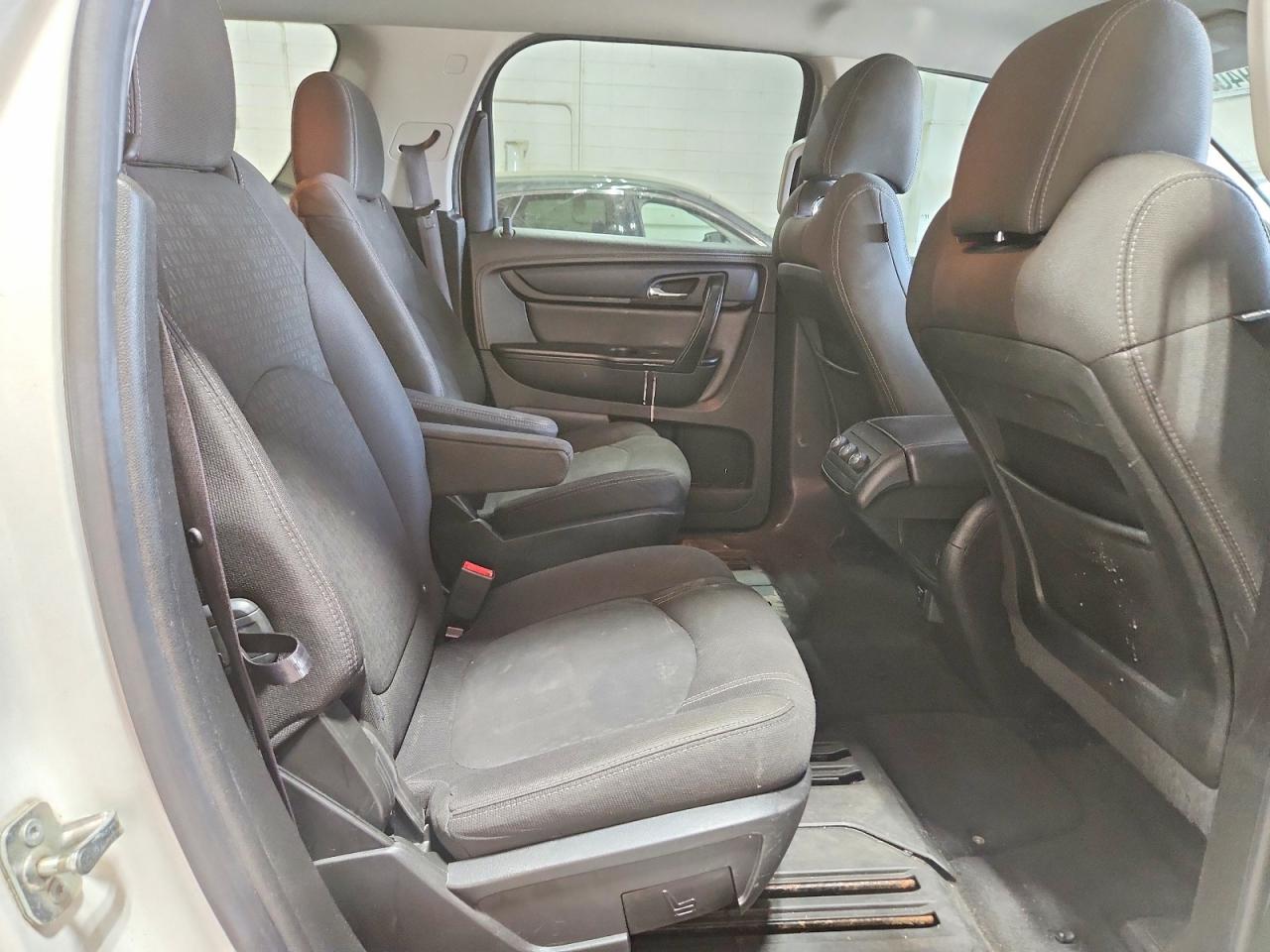 2015 Gmc Acadia Sle White vin: 1GKKVPKD5FJ247928