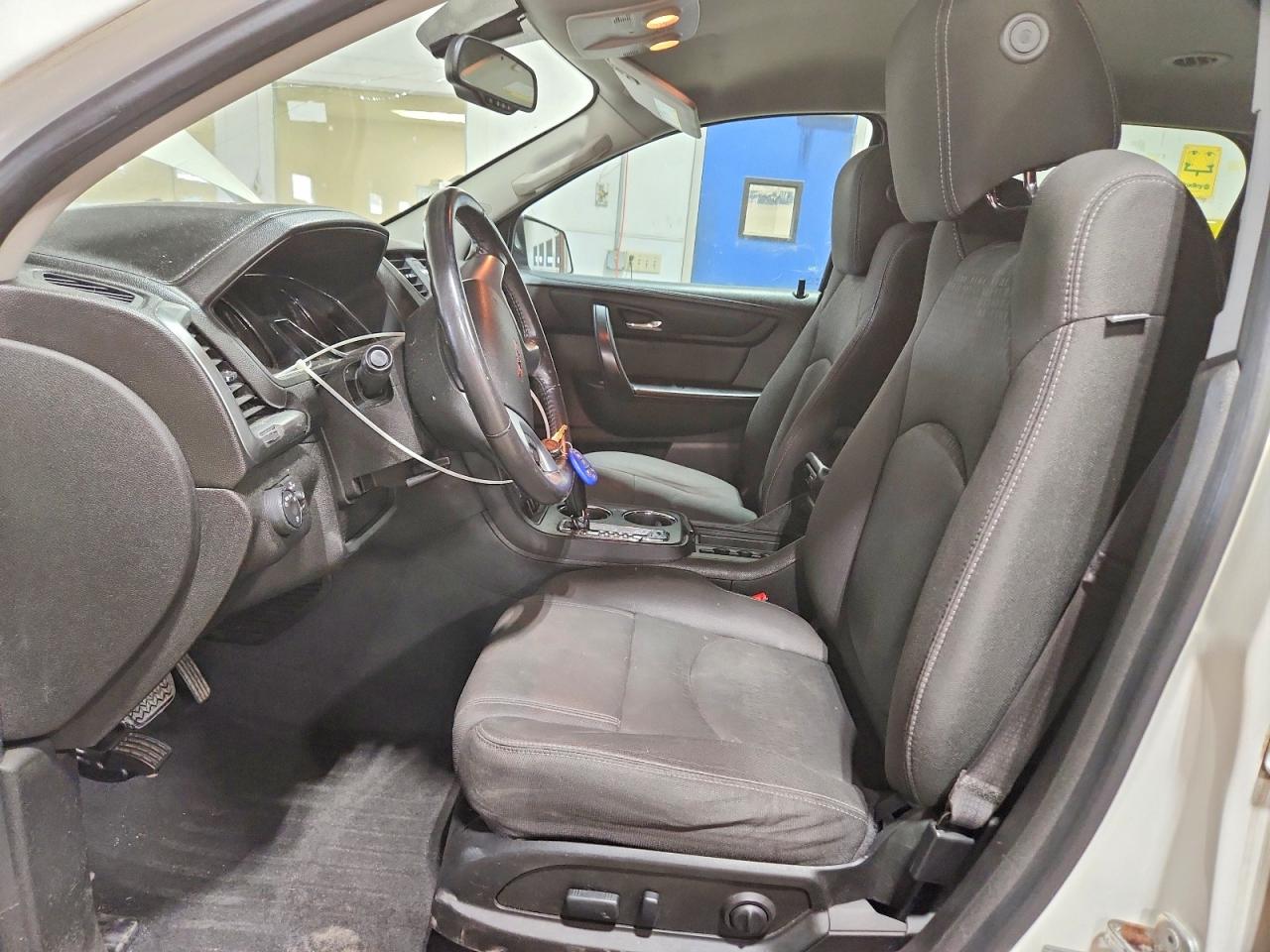 2015 Gmc Acadia Sle White vin: 1GKKVPKD5FJ247928