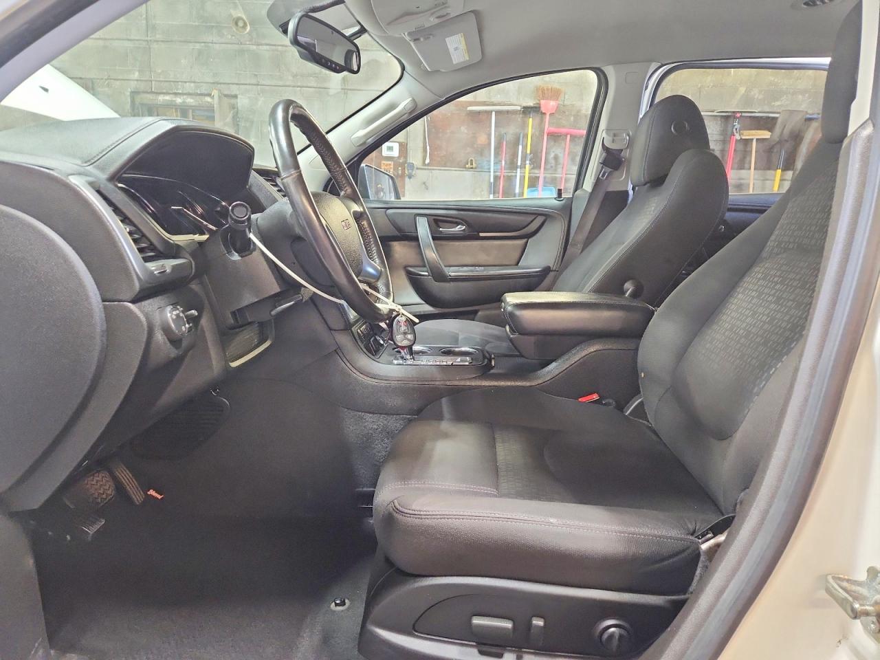 2015 Gmc Acadia Sle Белый vin: 1GKKVPKD7FJ102504