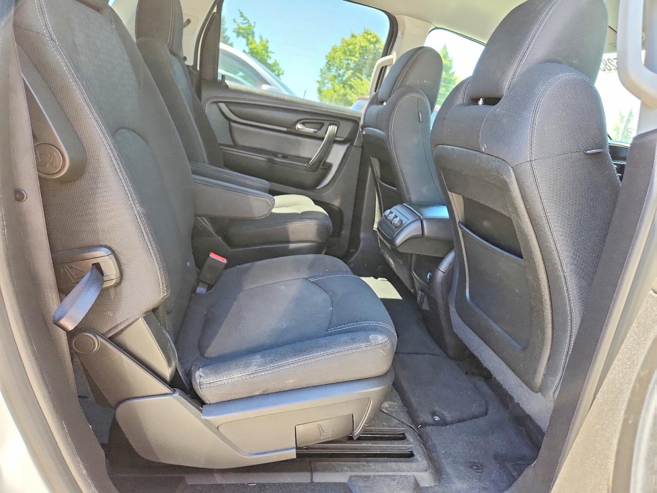 2015 Gmc Acadia Sle White vin: 1GKKVPKD8FJ288781