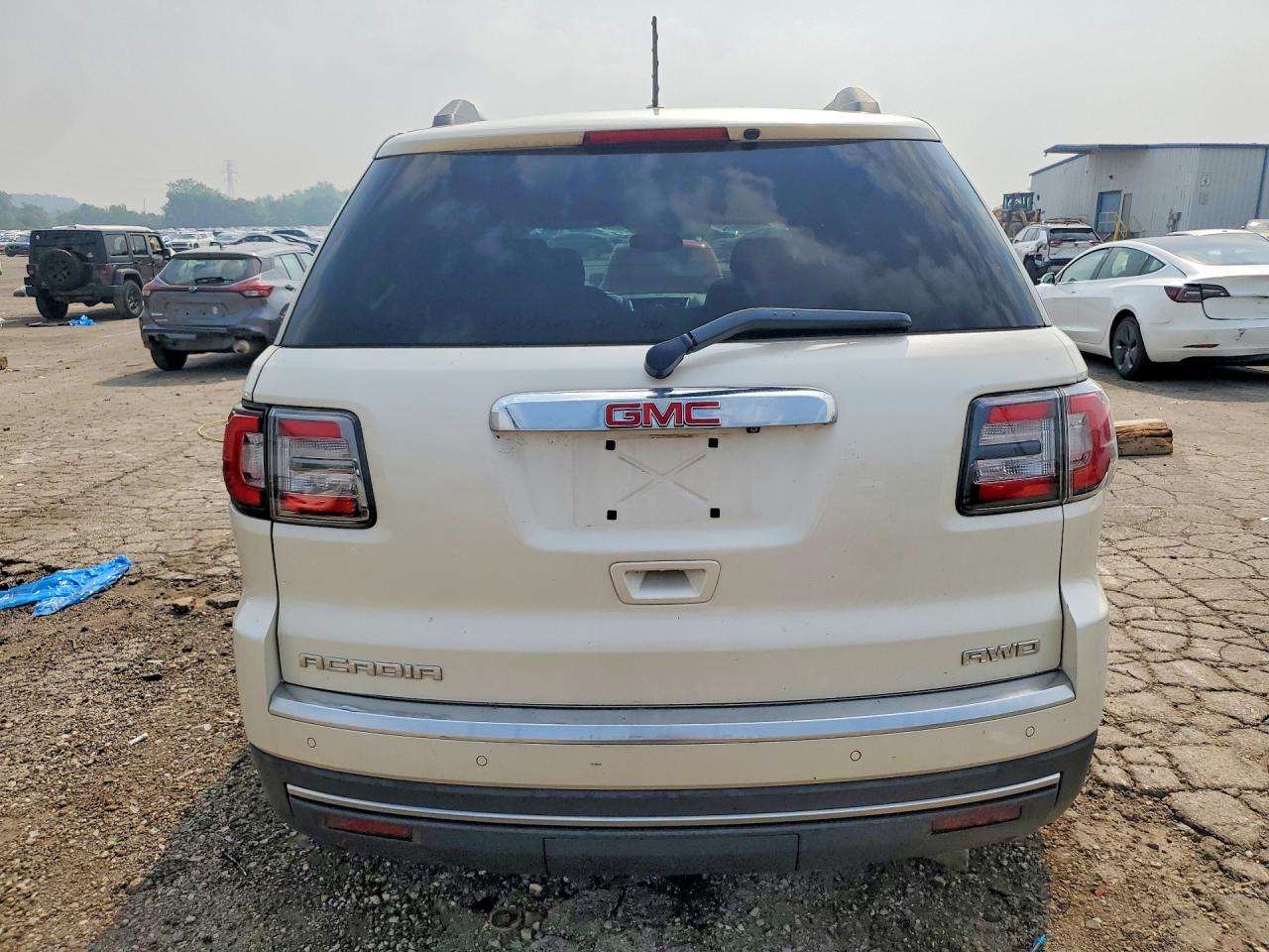 2013 Gmc Acadia Sle White vin: 1GKKVPKD9DJ238226