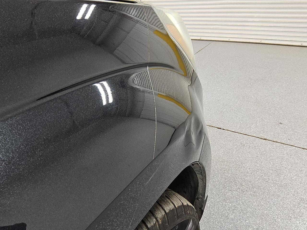 2014 Gmc Acadia Slt-1 Black vin: 1GKKVRKD0EJ245451 Damage: Right Front Fender, Dent(S) W/ Paint Dmg, > 12 Inches