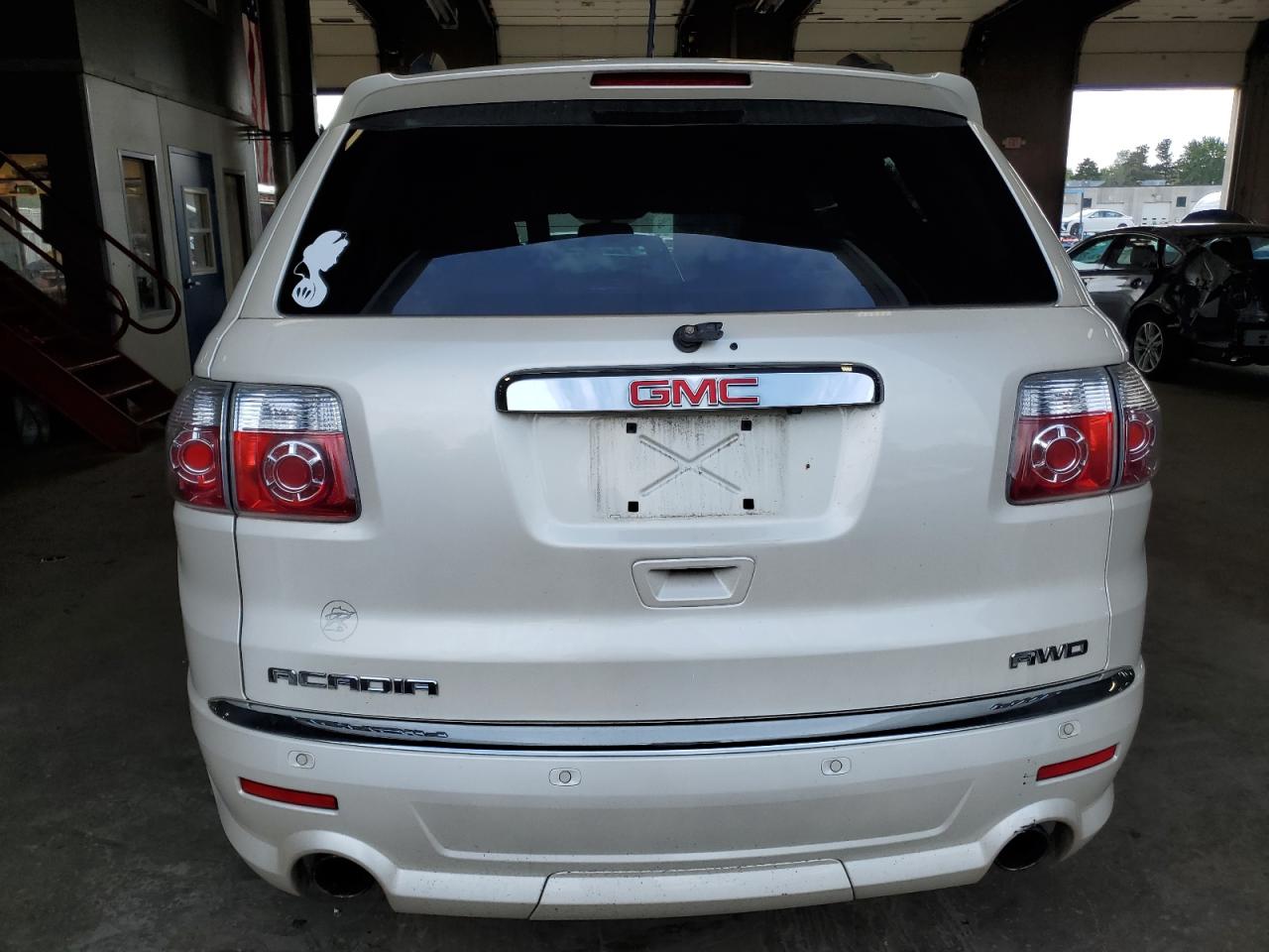 2011 Gmc Acadia Denali White vin: 1GKKVTED0BJ362001