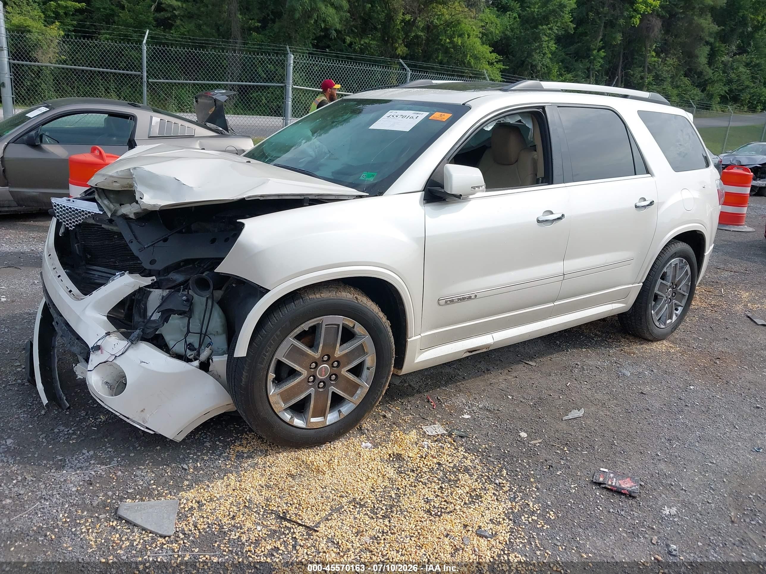 2011 Gmc Acadia Denali White vin: 1GKKVTED3BJ394375