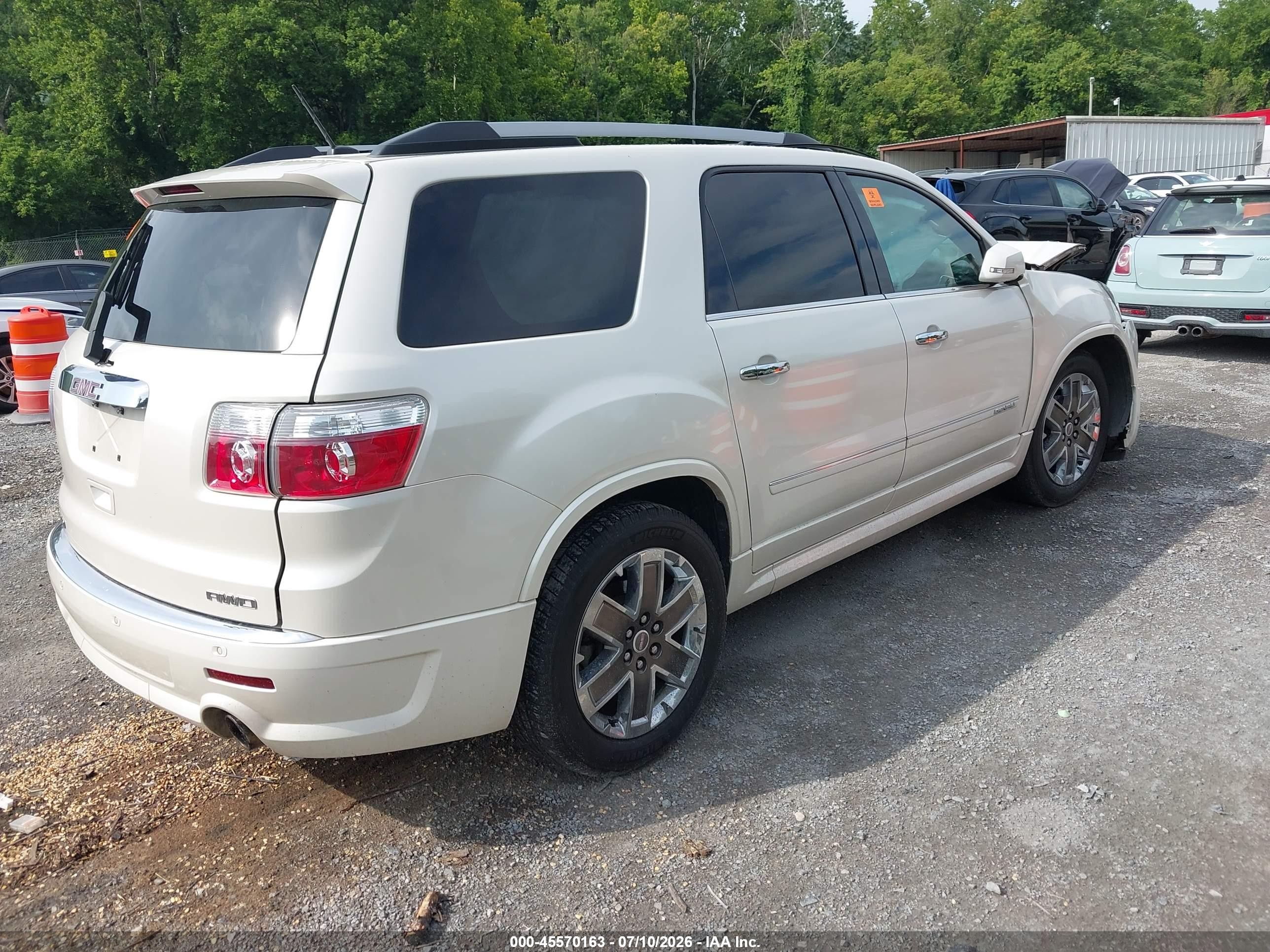 2011 Gmc Acadia Denali White vin: 1GKKVTED3BJ394375