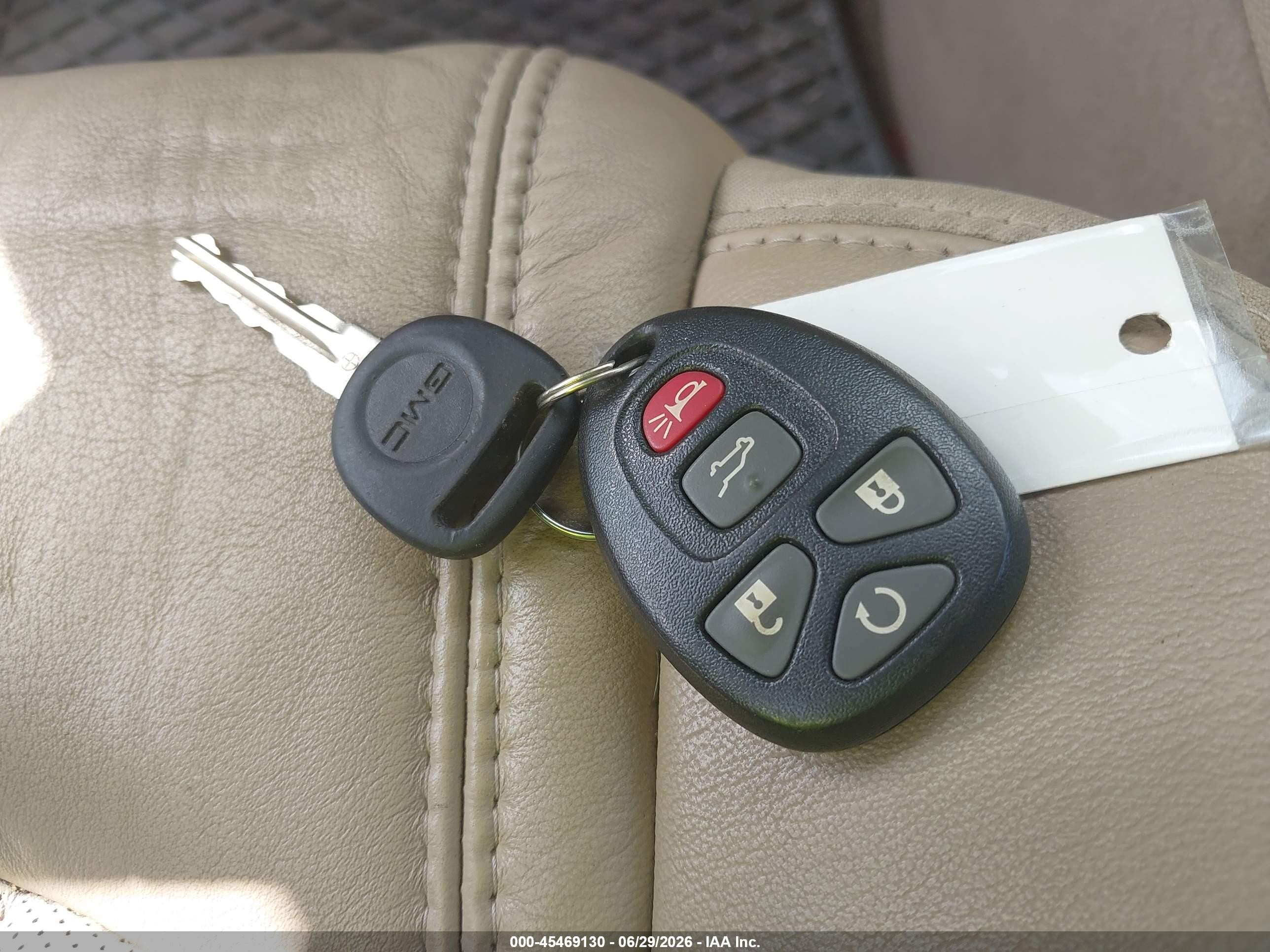 2012 Gmc Acadia Denali White vin: 1GKKVTED5CJ276992