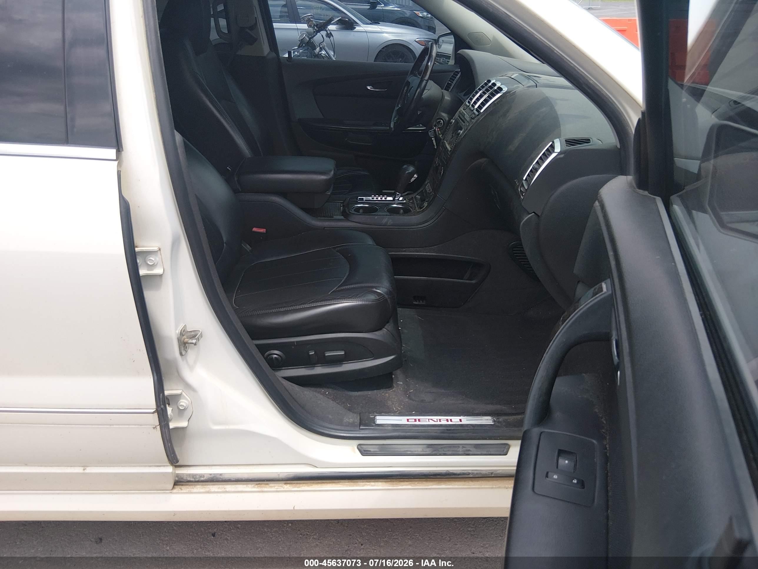 2012 Gmc Acadia Denali Cream vin: 1GKKVTED6CJ394615