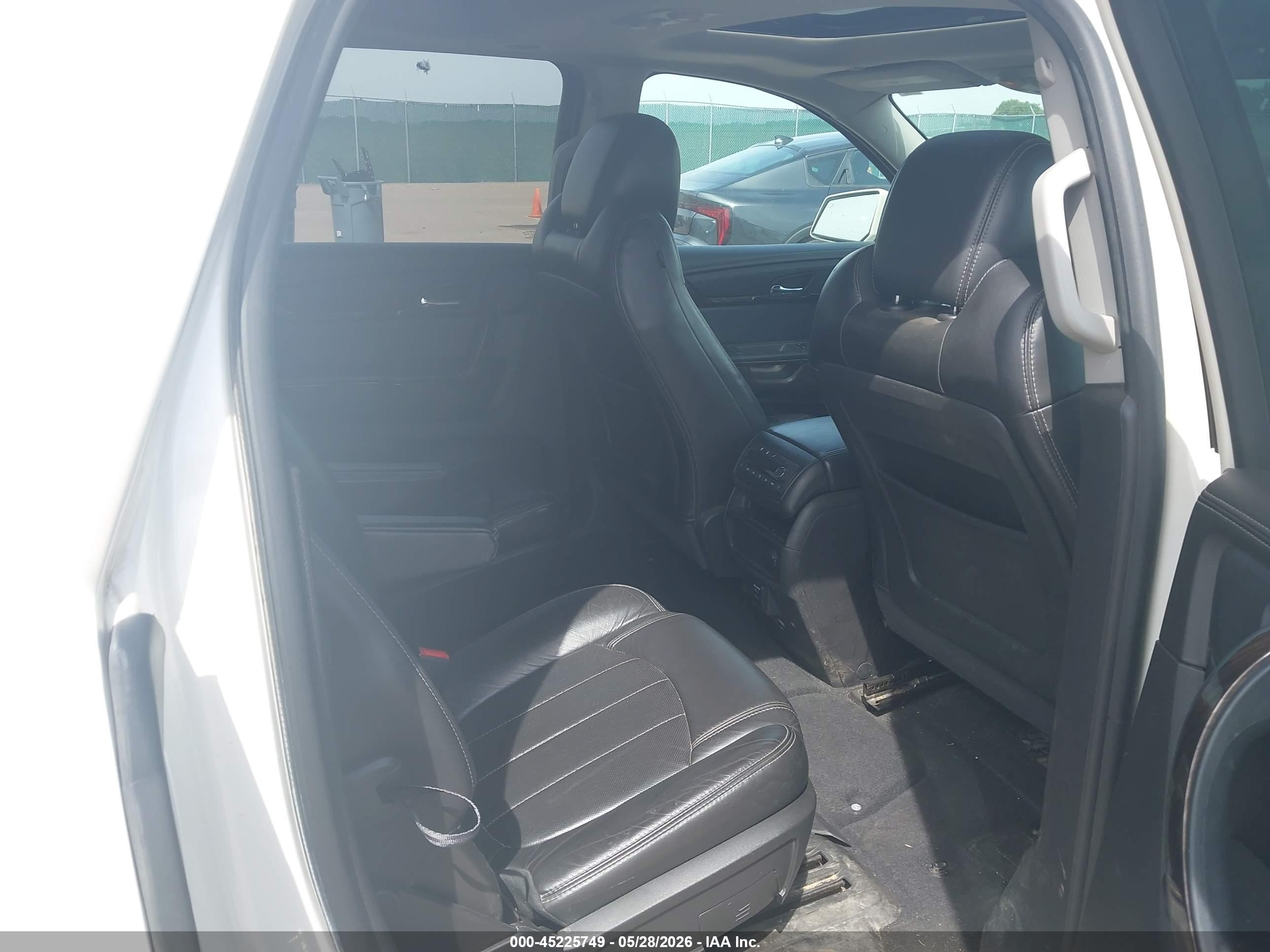 2014 Gmc Acadia Denali White vin: 1GKKVTKD0EJ202189