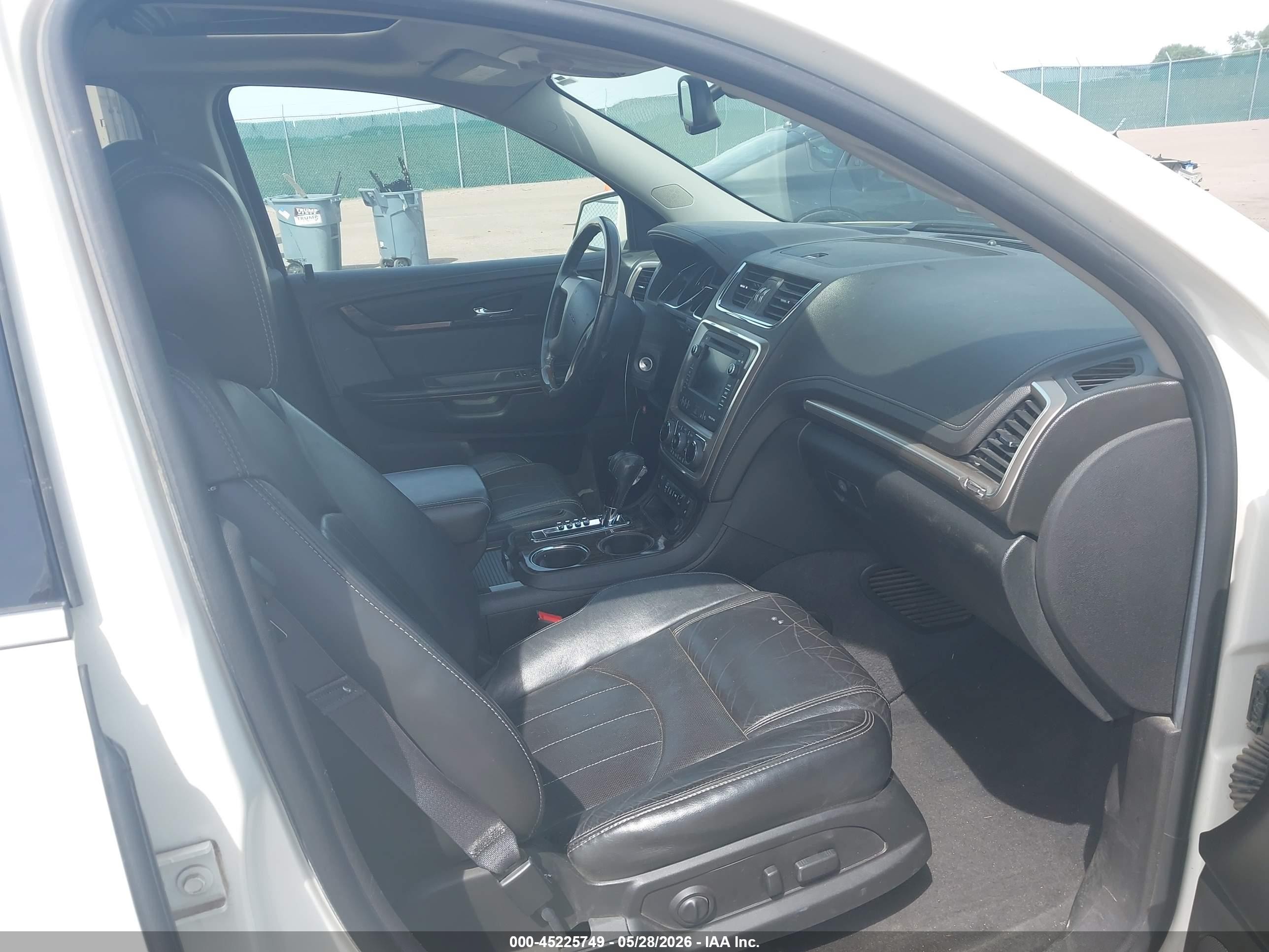2014 Gmc Acadia Denali White vin: 1GKKVTKD0EJ202189