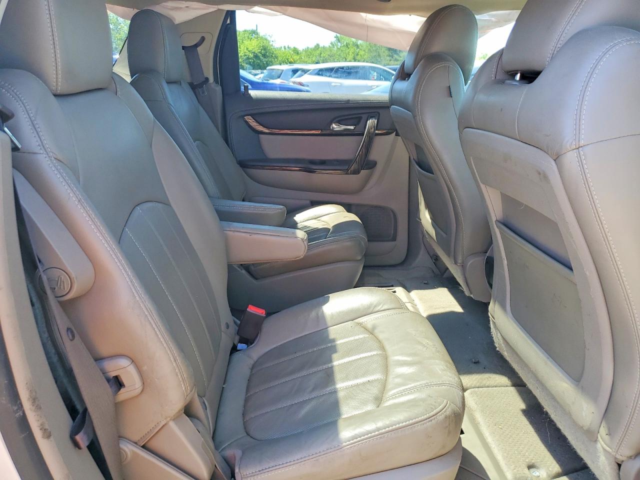 2014 Gmc Acadia Denali Cream vin: 1GKKVTKD0EJ353582