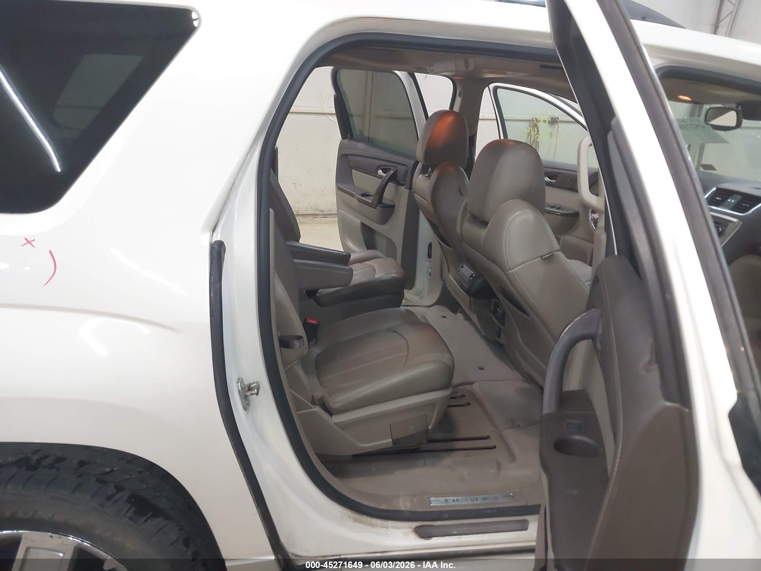 2015 Gmc Acadia Denali Кремовый vin: 1GKKVTKD0FJ240264
