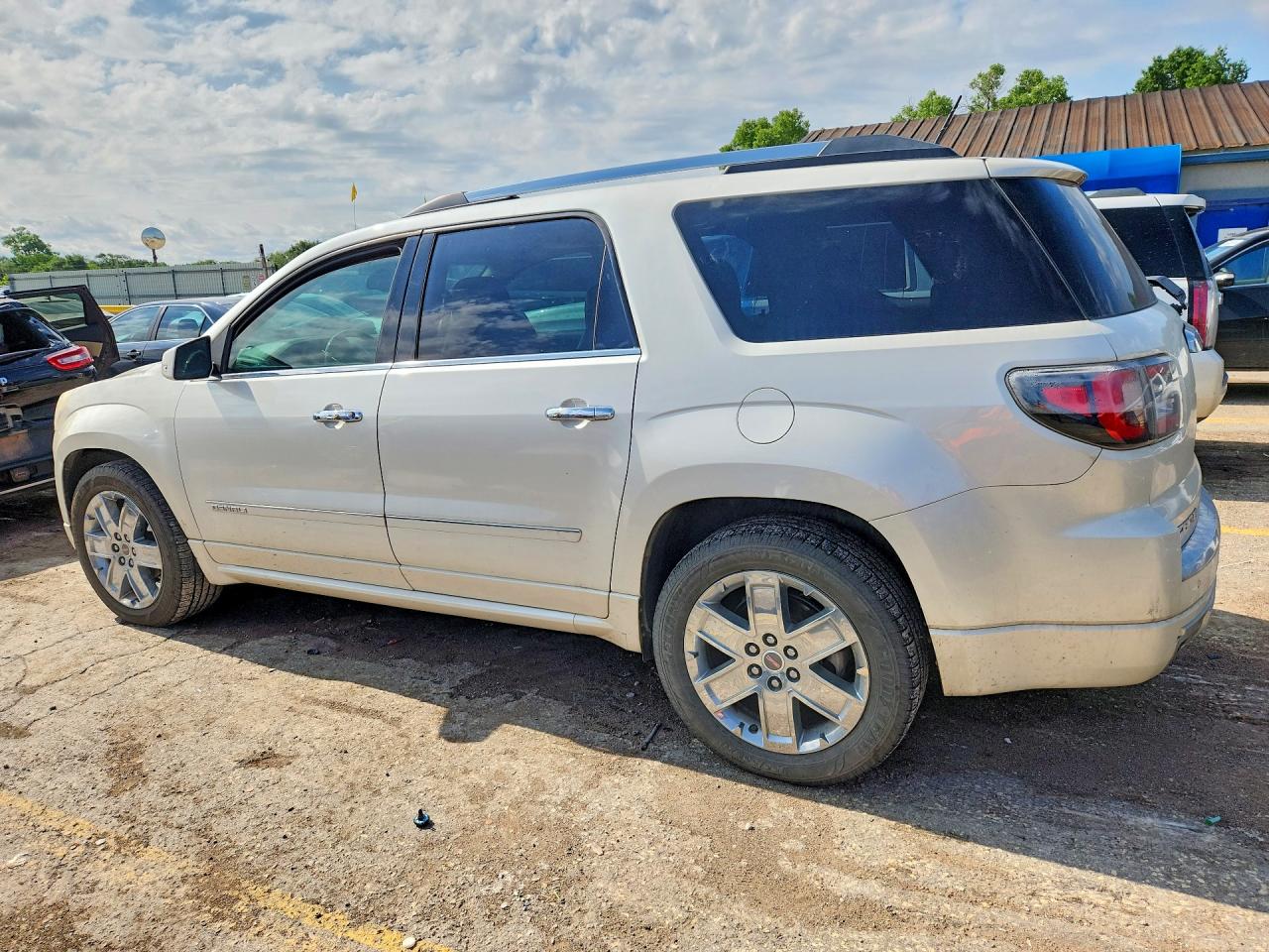 2015 Gmc Acadia Denali White vin: 1GKKVTKD0FJ260577