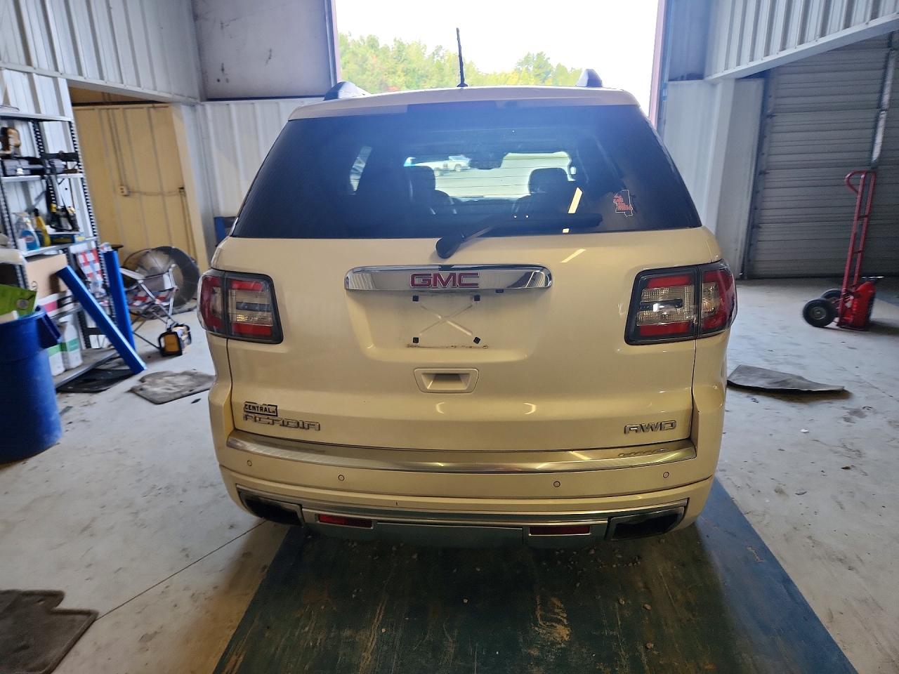 2015 Gmc Acadia Denali White vin: 1GKKVTKD1FJ221898