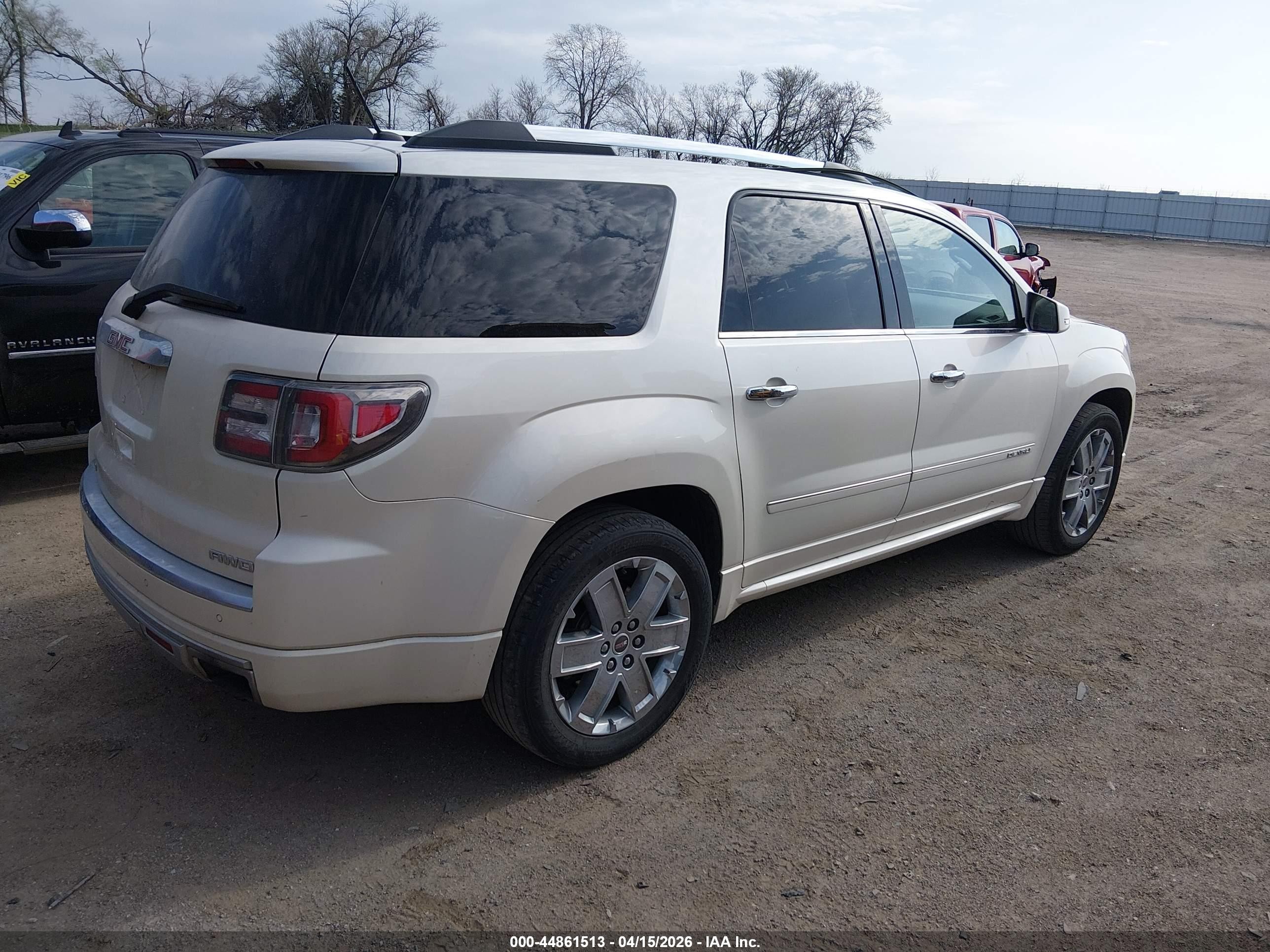 2015 Gmc Acadia Denali White vin: 1GKKVTKD4FJ180201