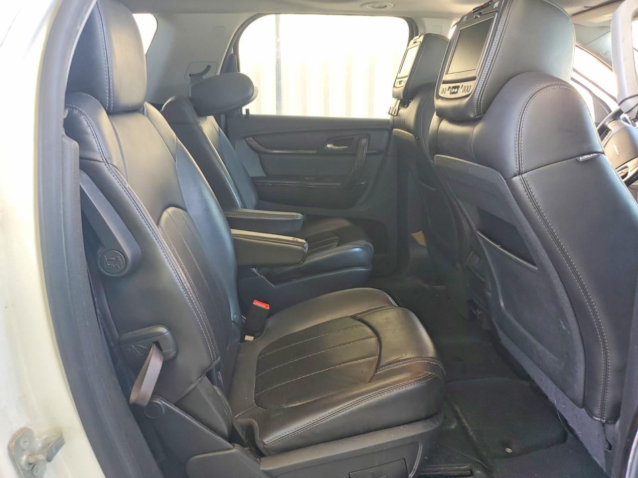2015 Gmc Acadia Denali Cream vin: 1GKKVTKD7FJ150206
