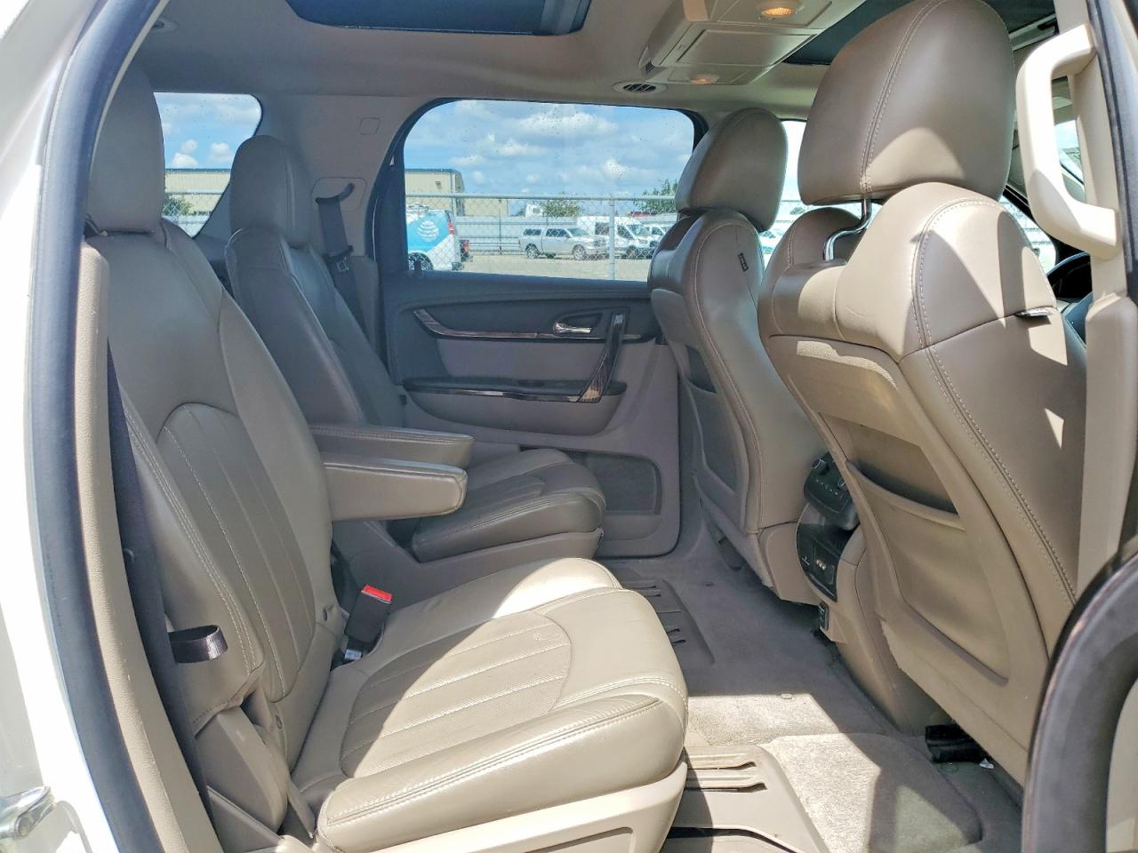 2014 Gmc Acadia Denali Cream vin: 1GKKVTKD8EJ206586