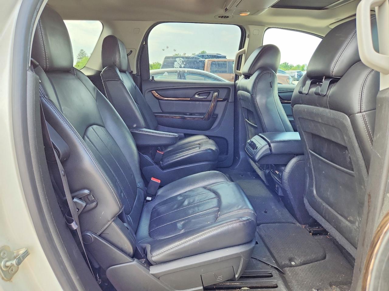 2015 Gmc Acadia Denali White vin: 1GKKVTKD8FJ114525