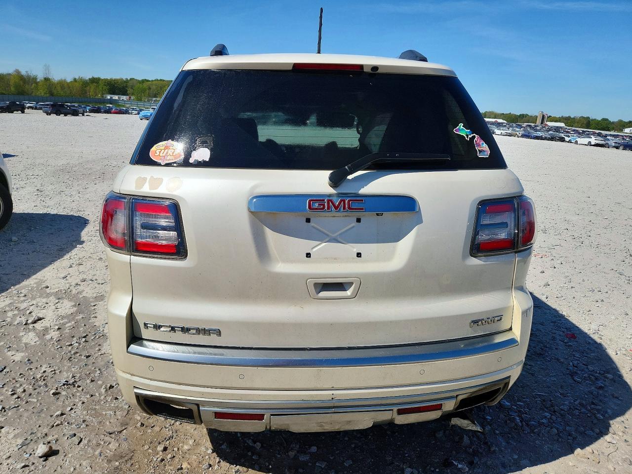 2015 Gmc Acadia Denali Beige vin: 1GKKVTKDXFJ112078