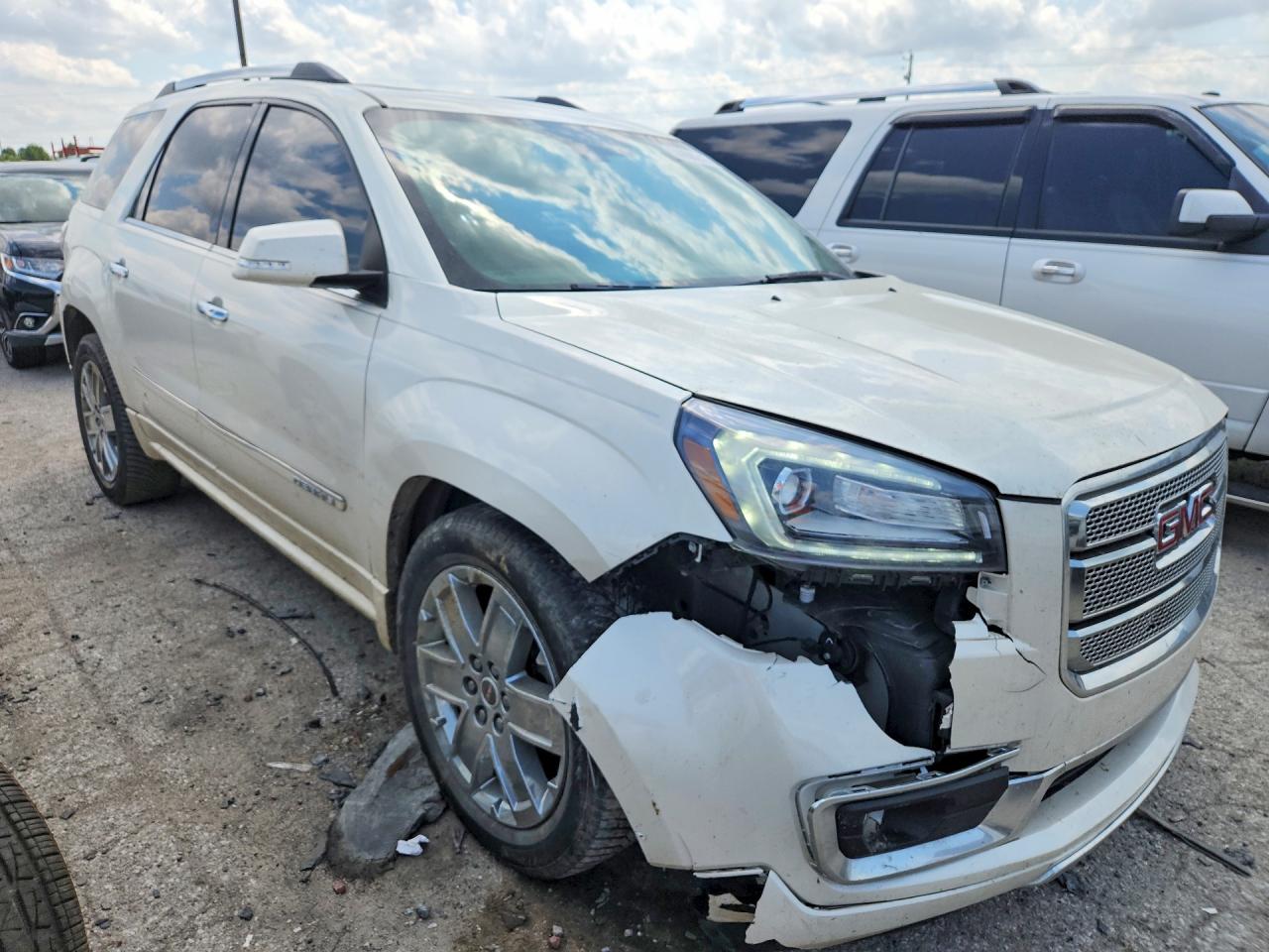2015 Gmc Acadia Denali Cream vin: 1GKKVTKDXFJ265379