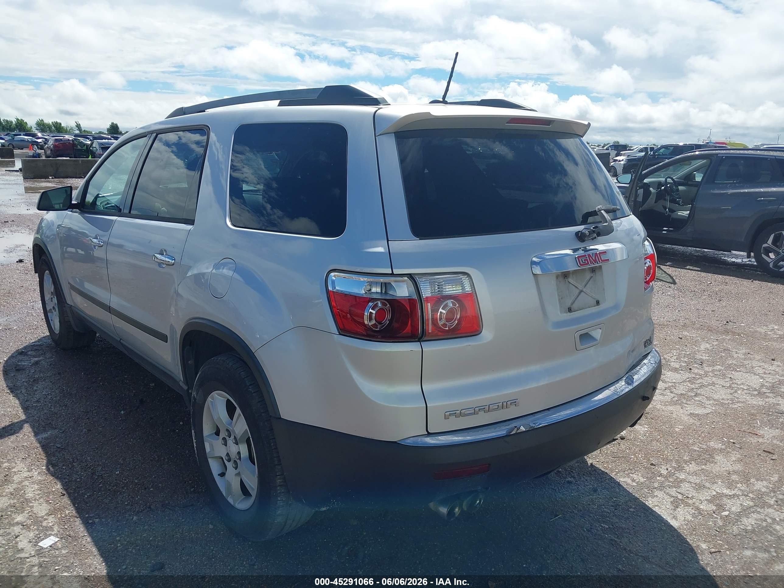 2010 Gmc Acadia Sl Серебряный vin: 1GKLRKED8AJ107775