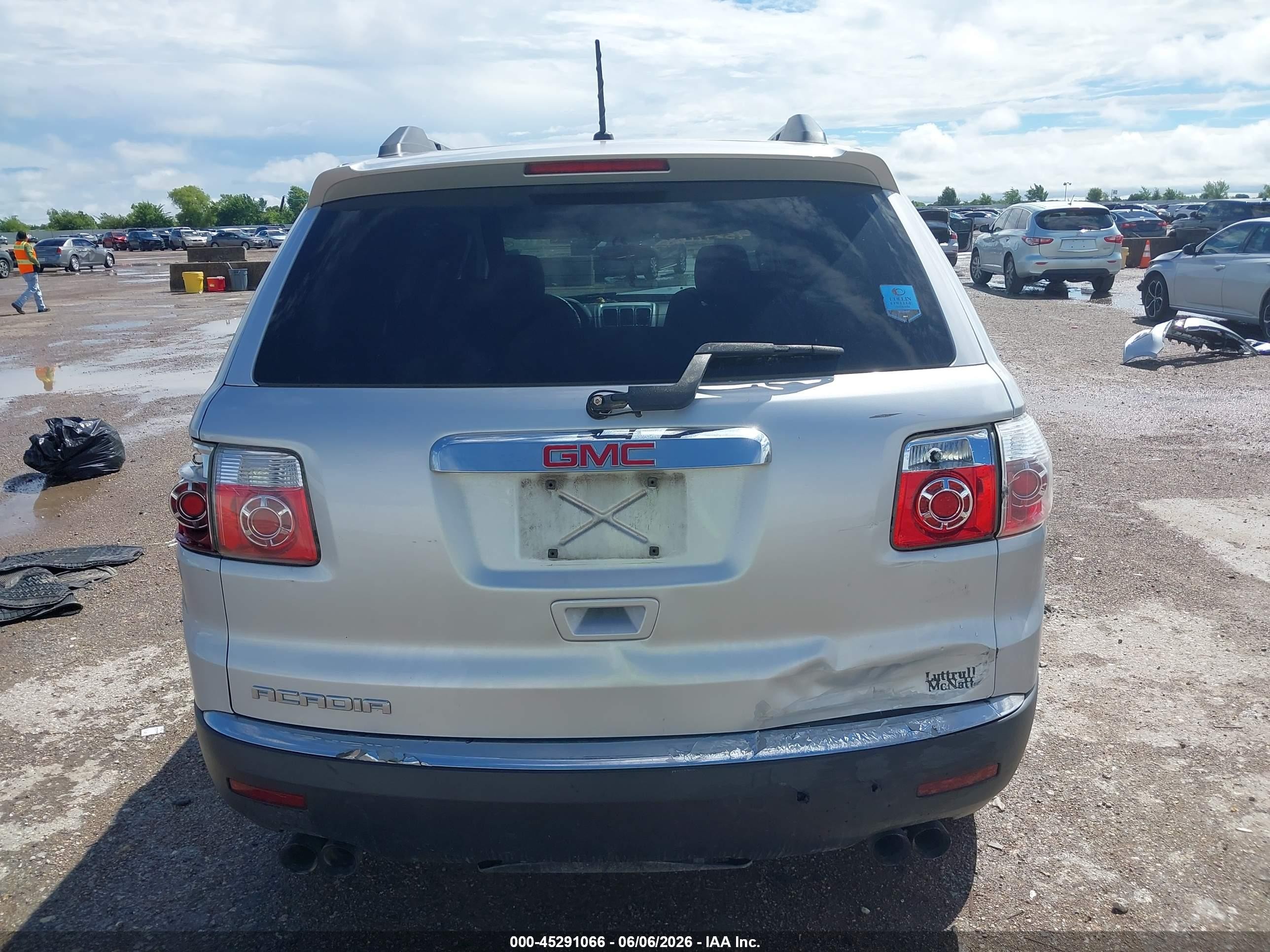 2010 Gmc Acadia Sl Серебряный vin: 1GKLRKED8AJ107775