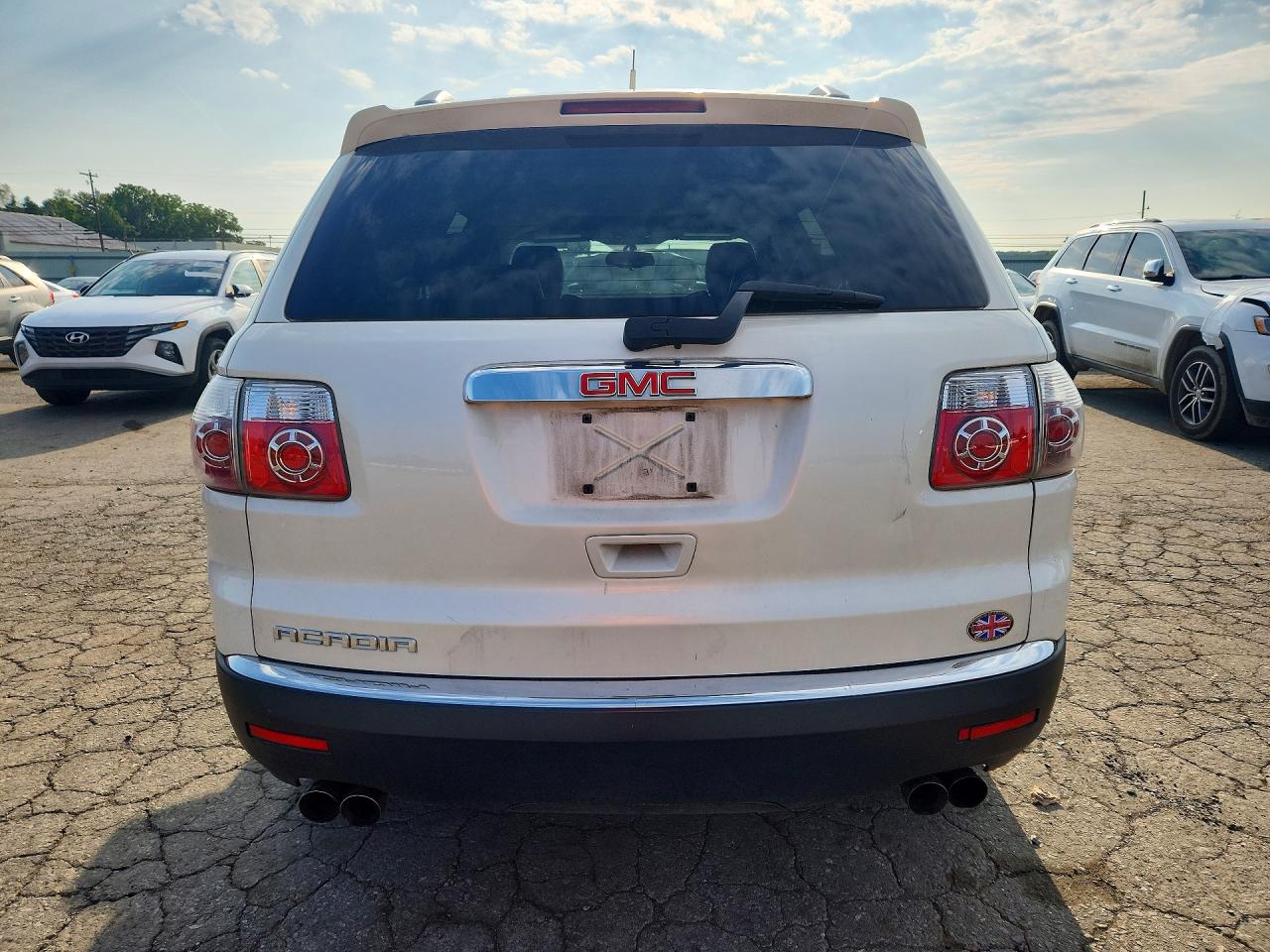 2010 Gmc Acadia Sl White vin: 1GKLRKED8AJ165417