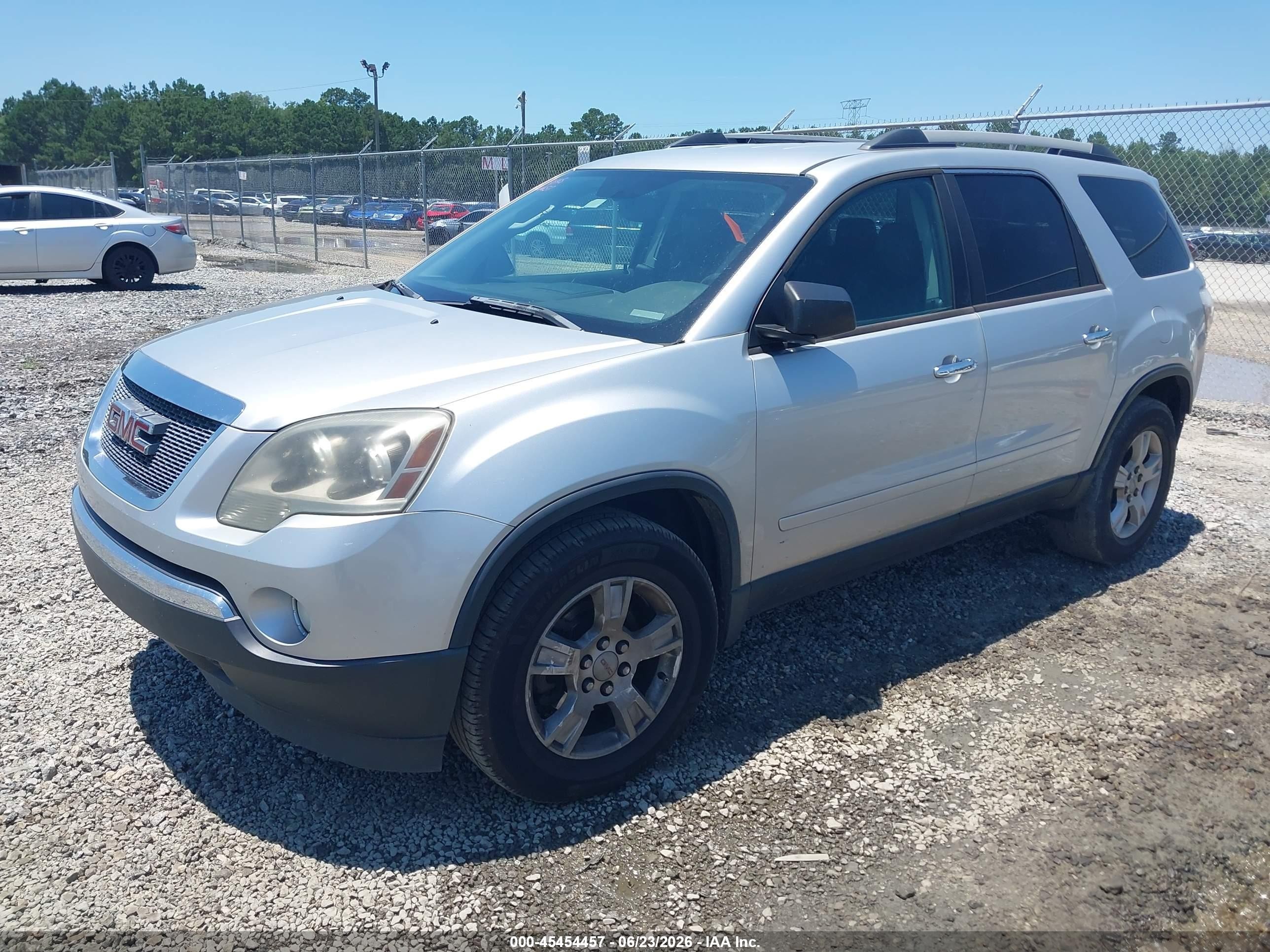 2010 Gmc Acadia Sle Silver vin: 1GKLRLEDXAJ188333