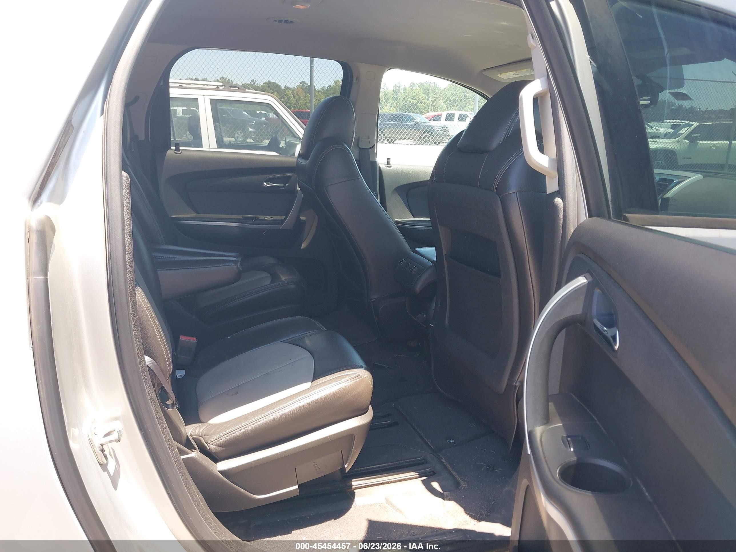 2010 Gmc Acadia Sle Silver vin: 1GKLRLEDXAJ188333