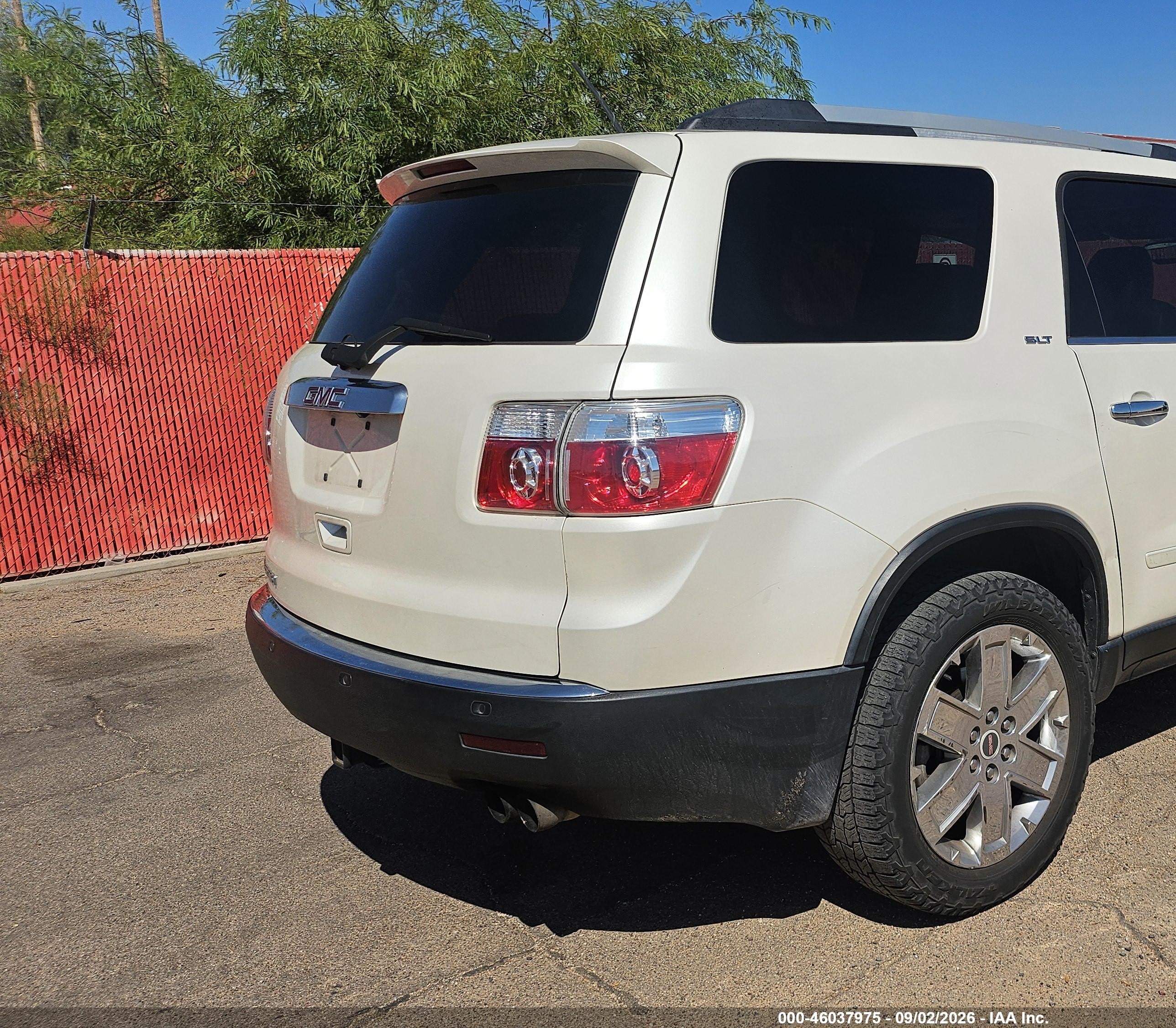 2010 Gmc Acadia Slt-2 White vin: 1GKLRNED4AJ153427