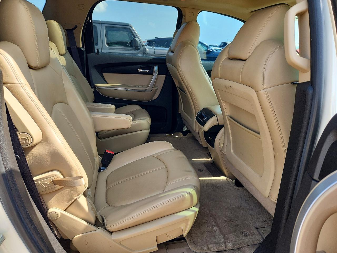 2010 Gmc Acadia Slt-2 White vin: 1GKLRNED8AJ164379