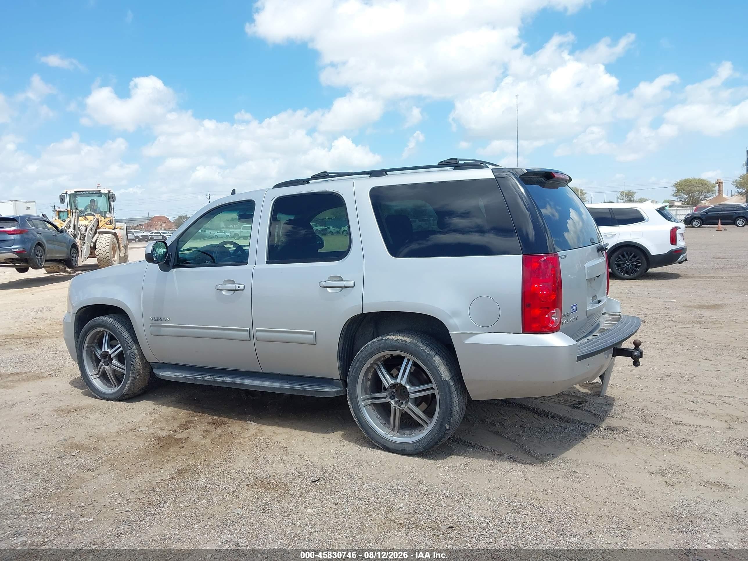 2010 Gmc Yukon Sle Silver vin: 1GKMCAE39AR234379