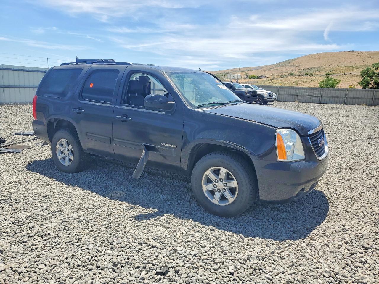 2013 Gmc Yukon Sle Black vin: 1GKS1AE03DR288865
